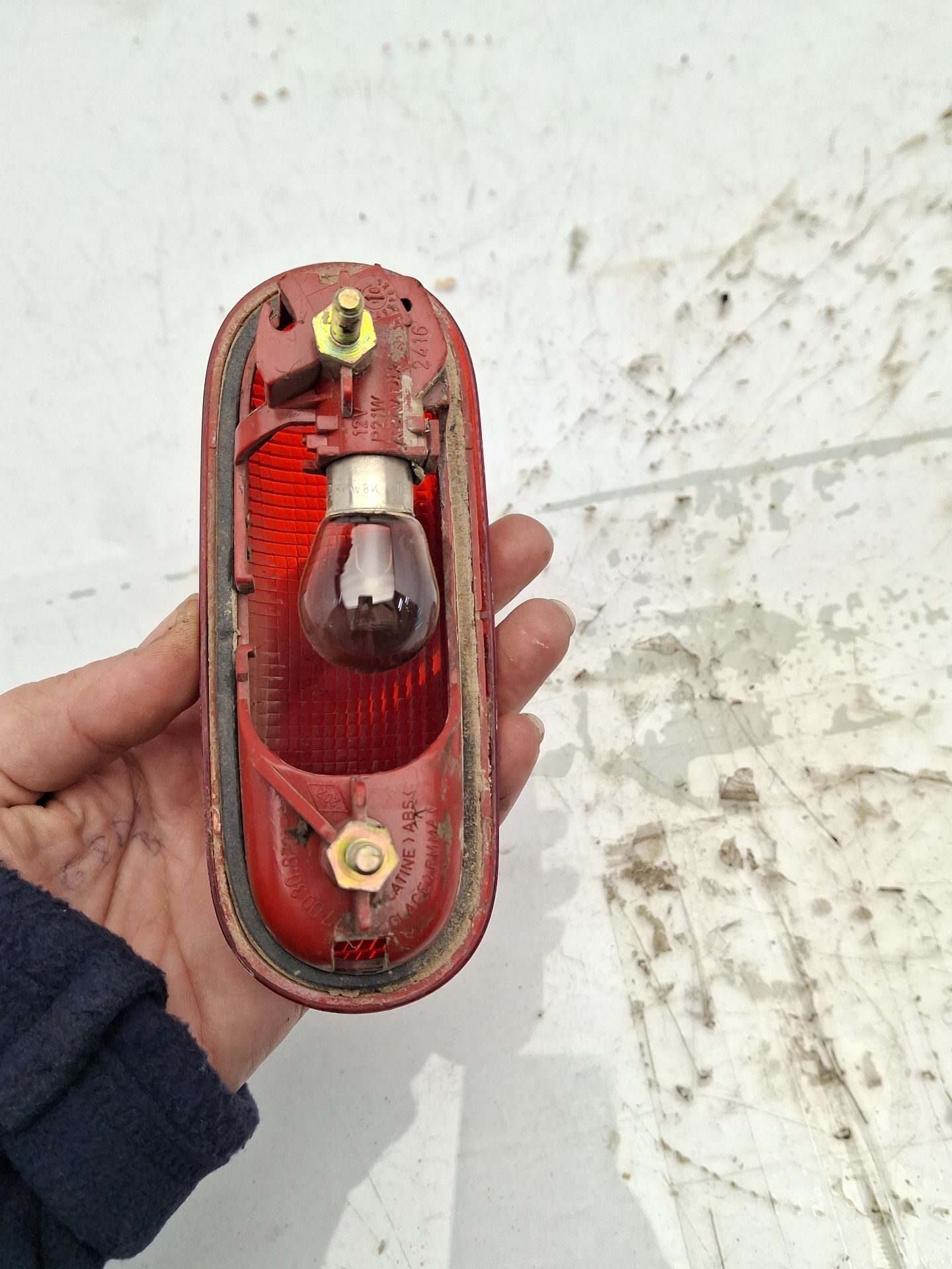 PILOTO TRASERO IZQUIERDO RENAULT KANGOO 