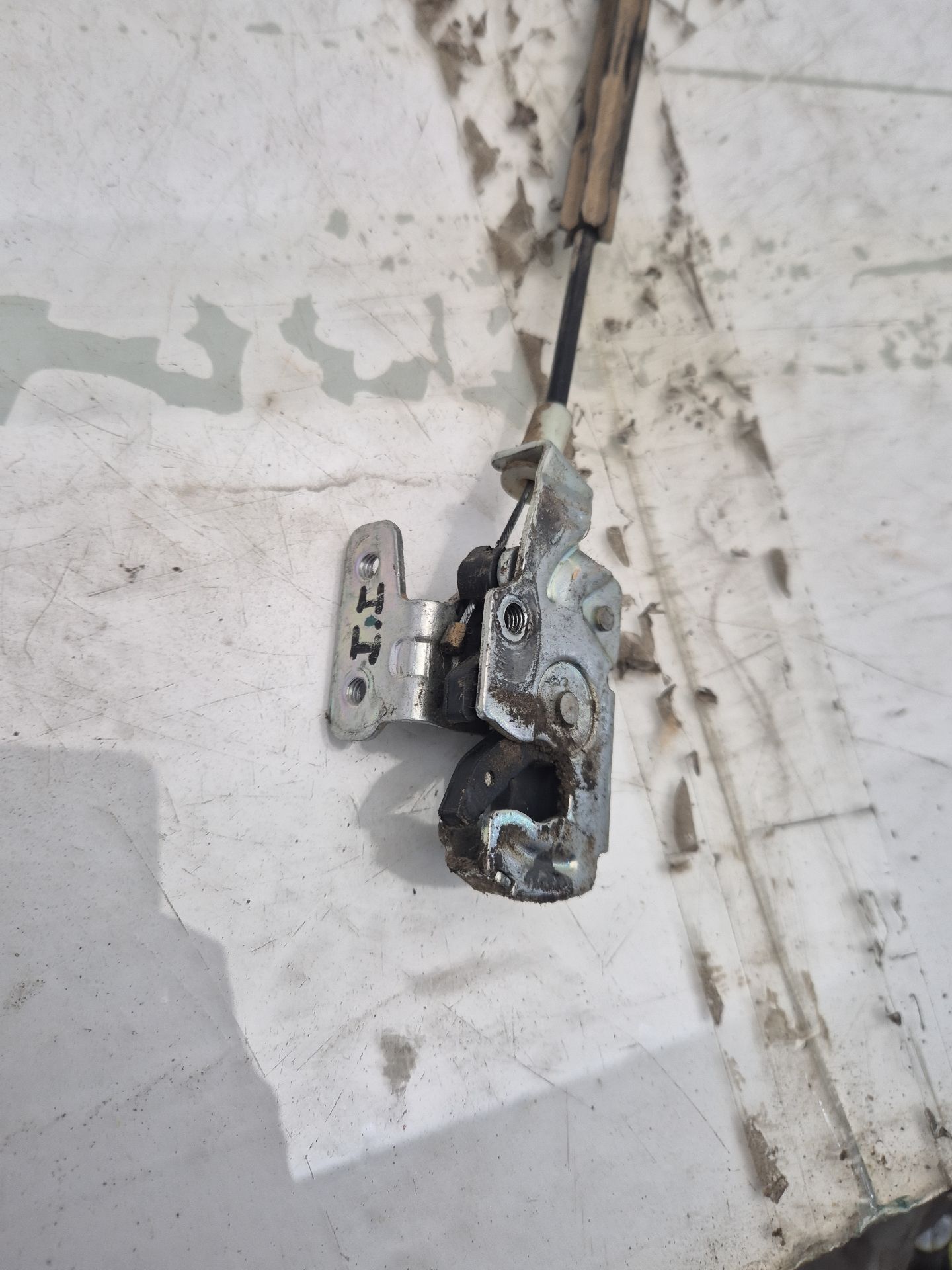 CERRADURA MALETERO / PORTON CITROEN JUMPER 