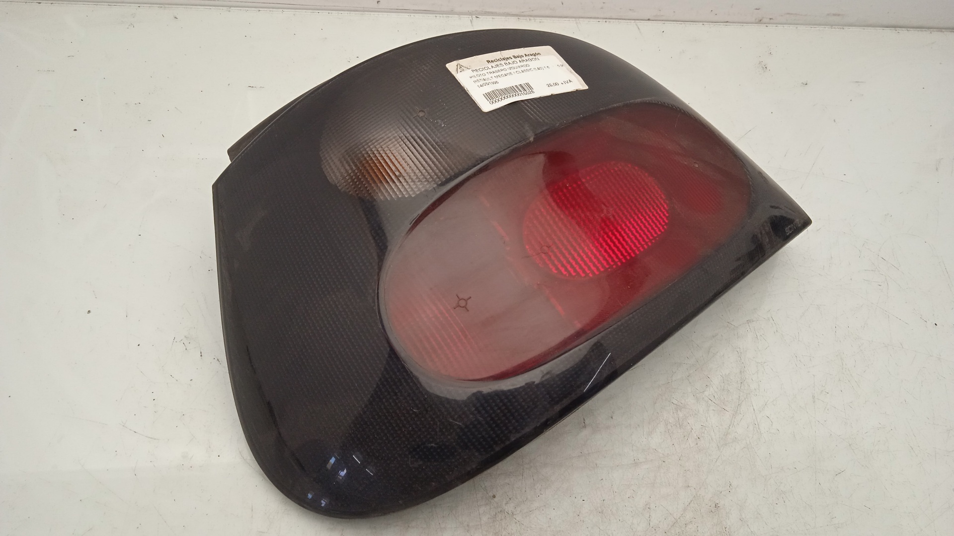 PILOTO TRASERO IZQUIERDO RENAULT MEGANE K7M 703