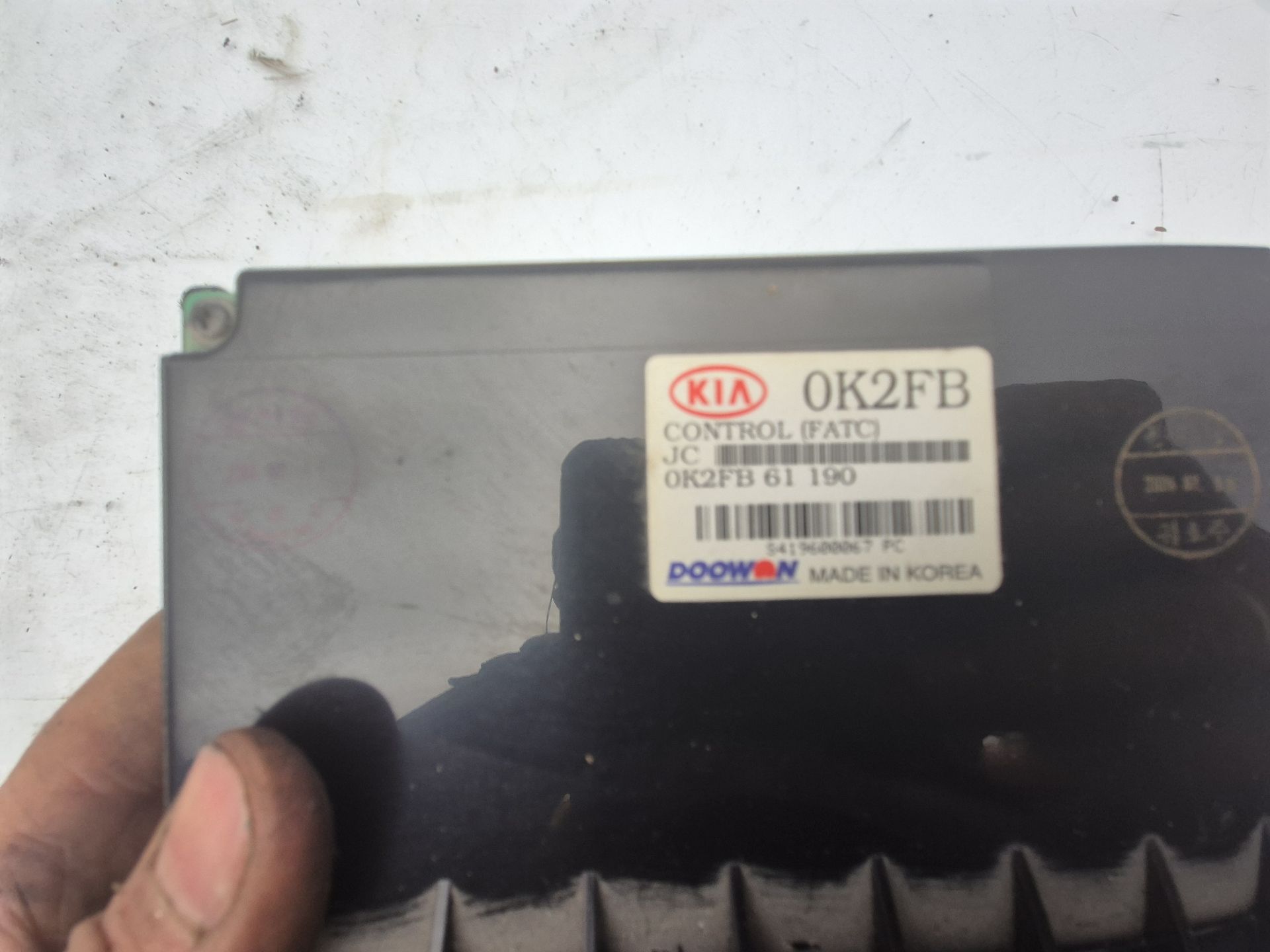 MANDO CLIMATIZADOR KIA CARENS 