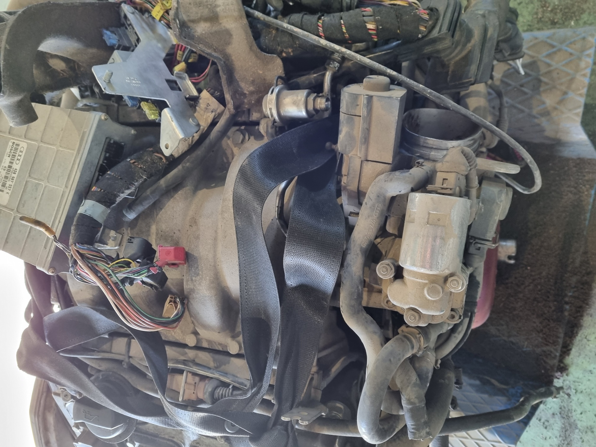 MOTOR COMPLETO AUDI A8 