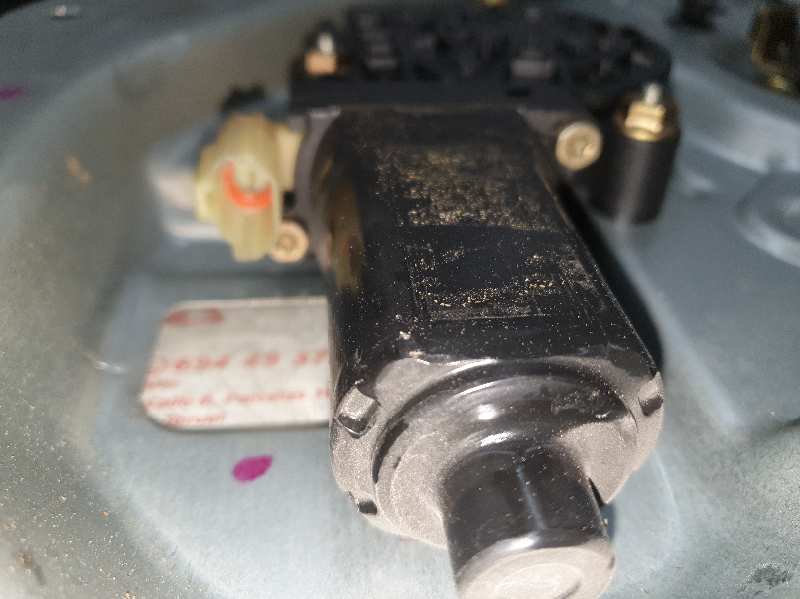 ELEVALUNAS DELANTERO IZQUIERDO HYUNDAI TUCSON D4EA