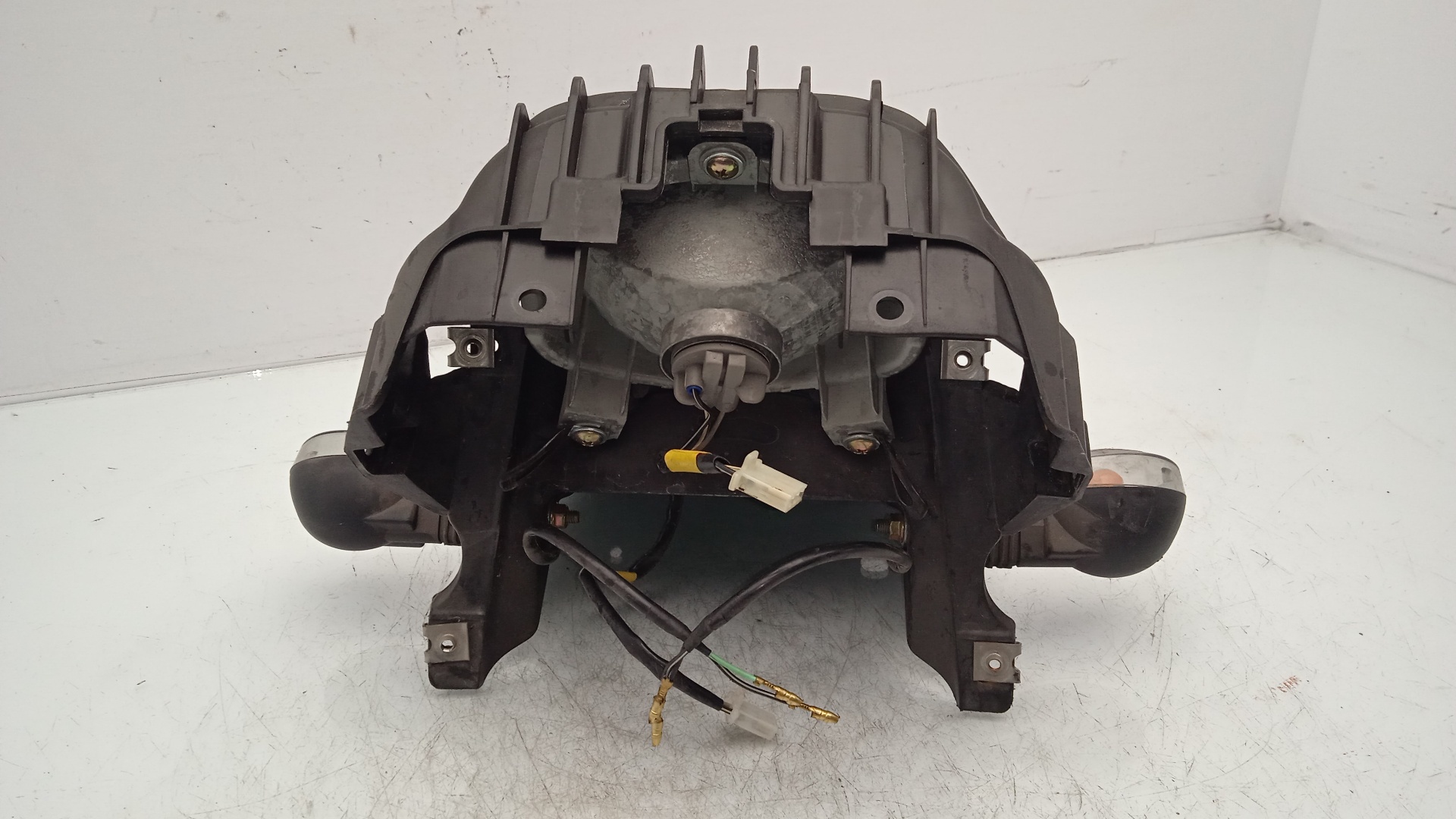 PILOTO TRASERO CENTRAL HYOSUNG GT GT250