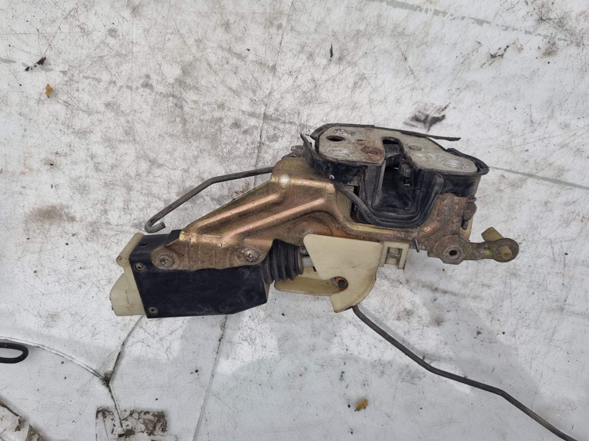 CERRADURA PUERTA DELANTERA IZQUIERDA OPEL OMEGA X20DTH