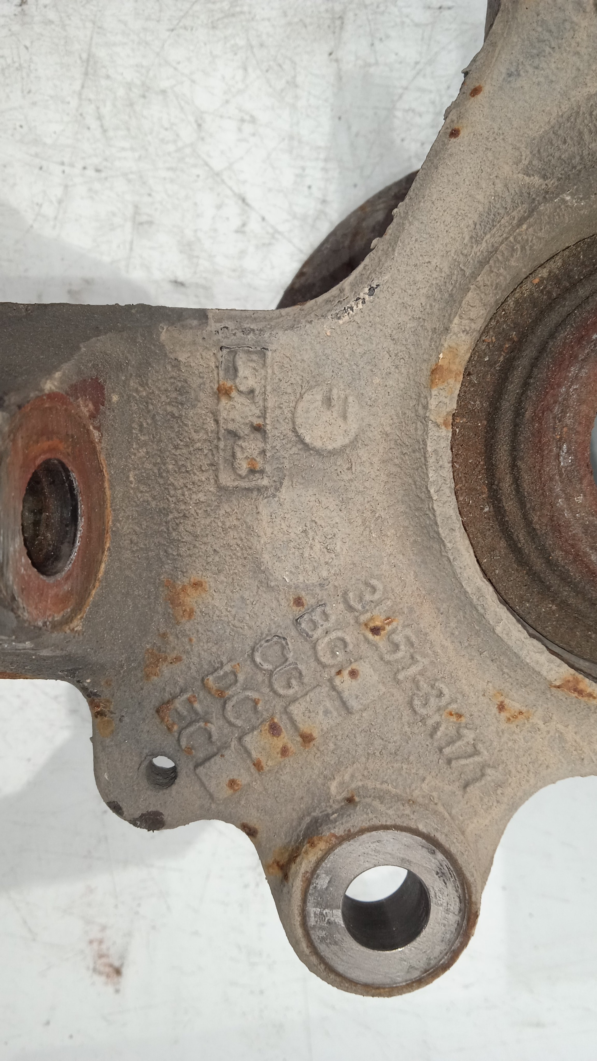 MANGUETA DELANTERA IZQUIERDA FORD FOCUS G6DA