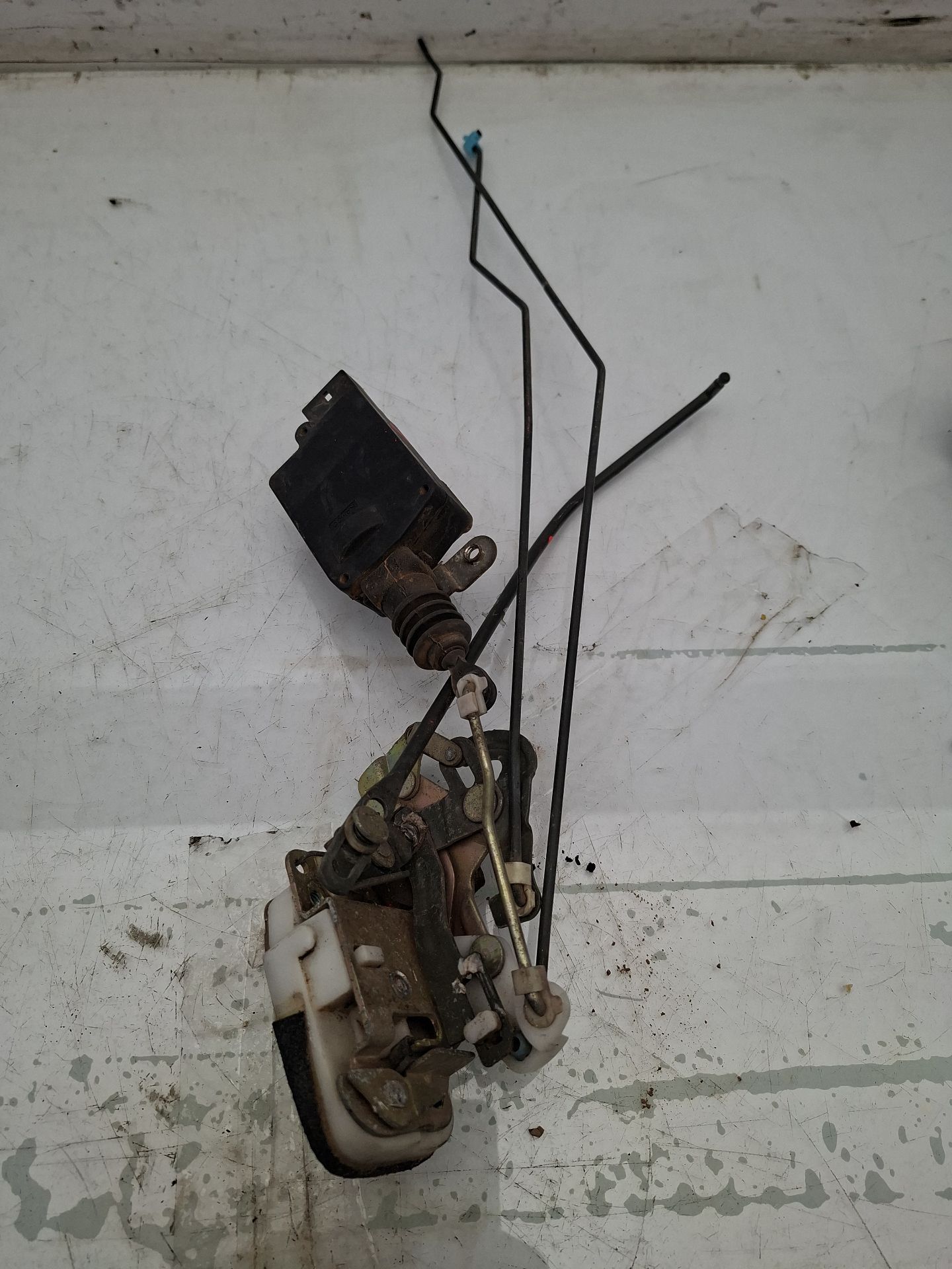 CERRADURA PUERTA TRASERA IZQUIERDA HYUNDAI ATOS 