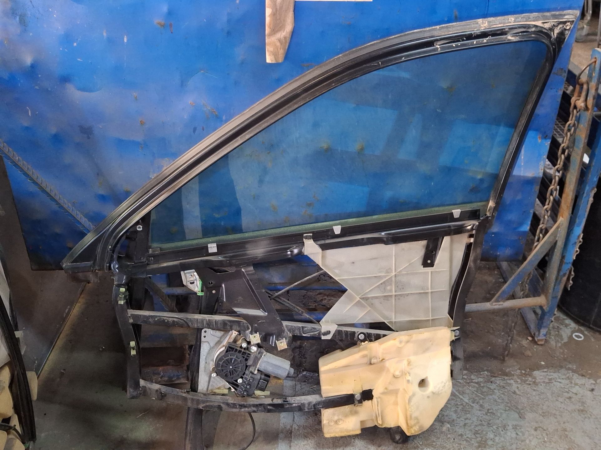 ELEVALUNAS DELANTERO DERECHO AUDI A4 