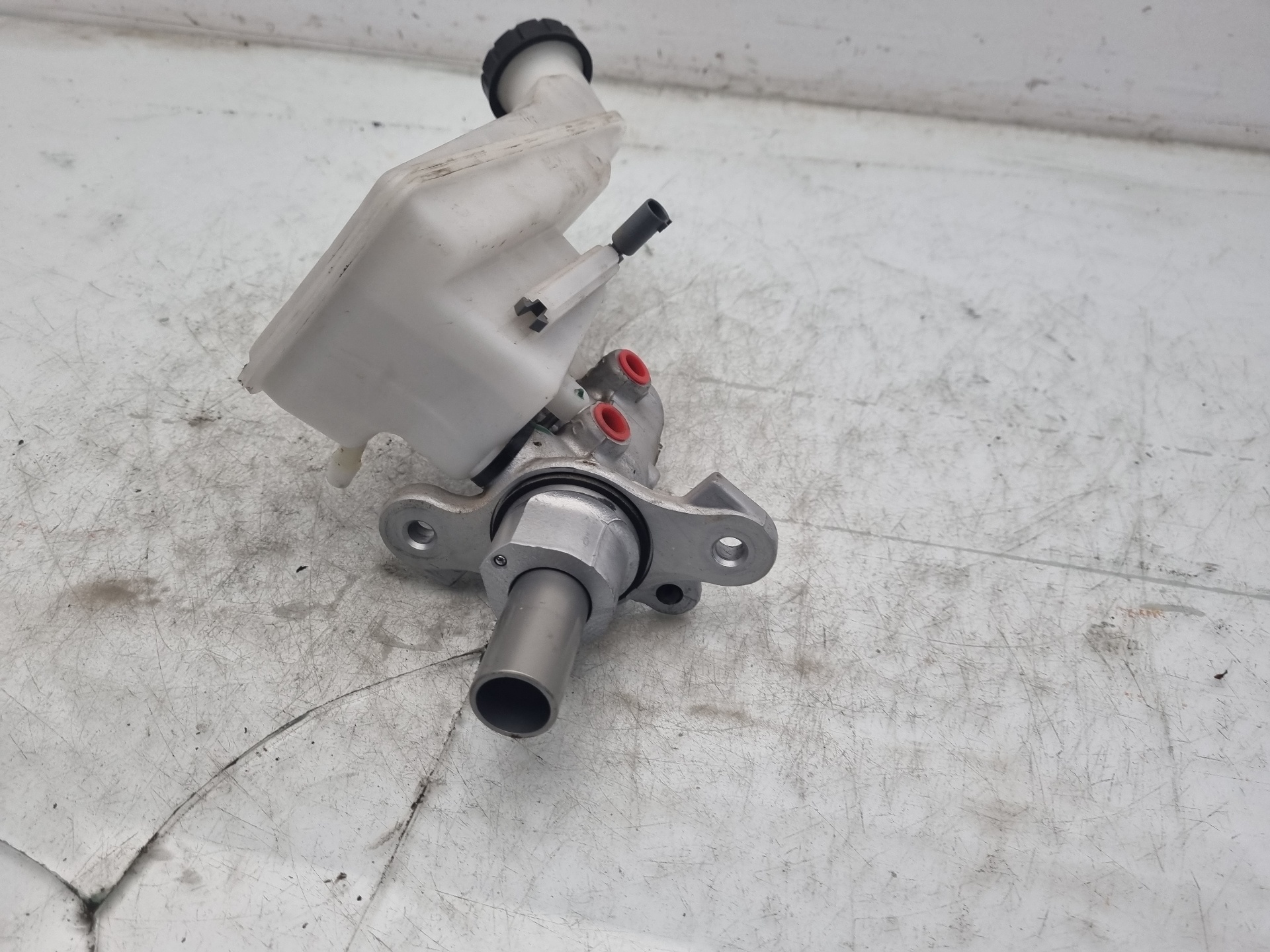 BOMBA FRENO INFINITI Q30 270910