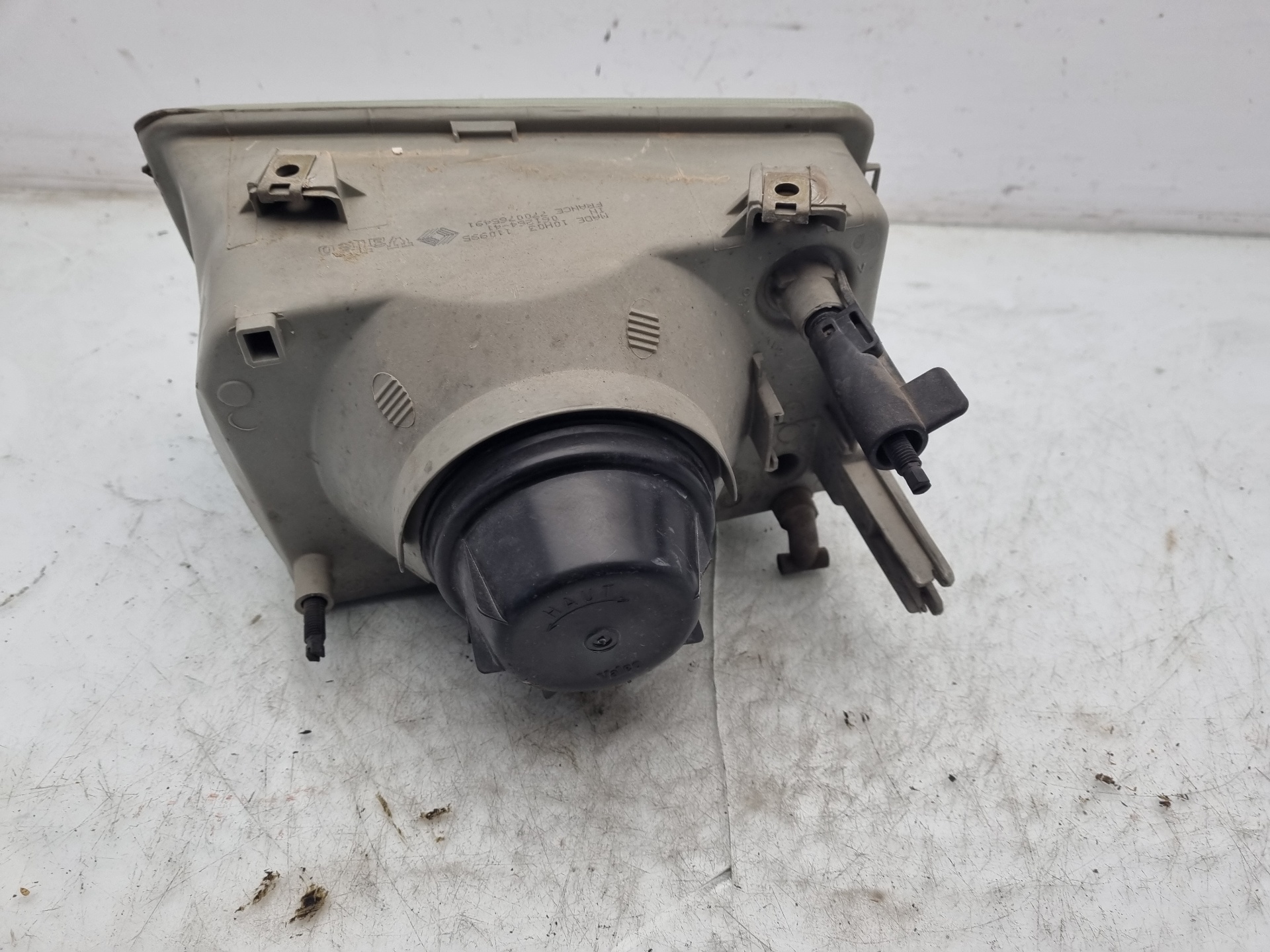 FARO DERECHO RENAULT 21 J8S