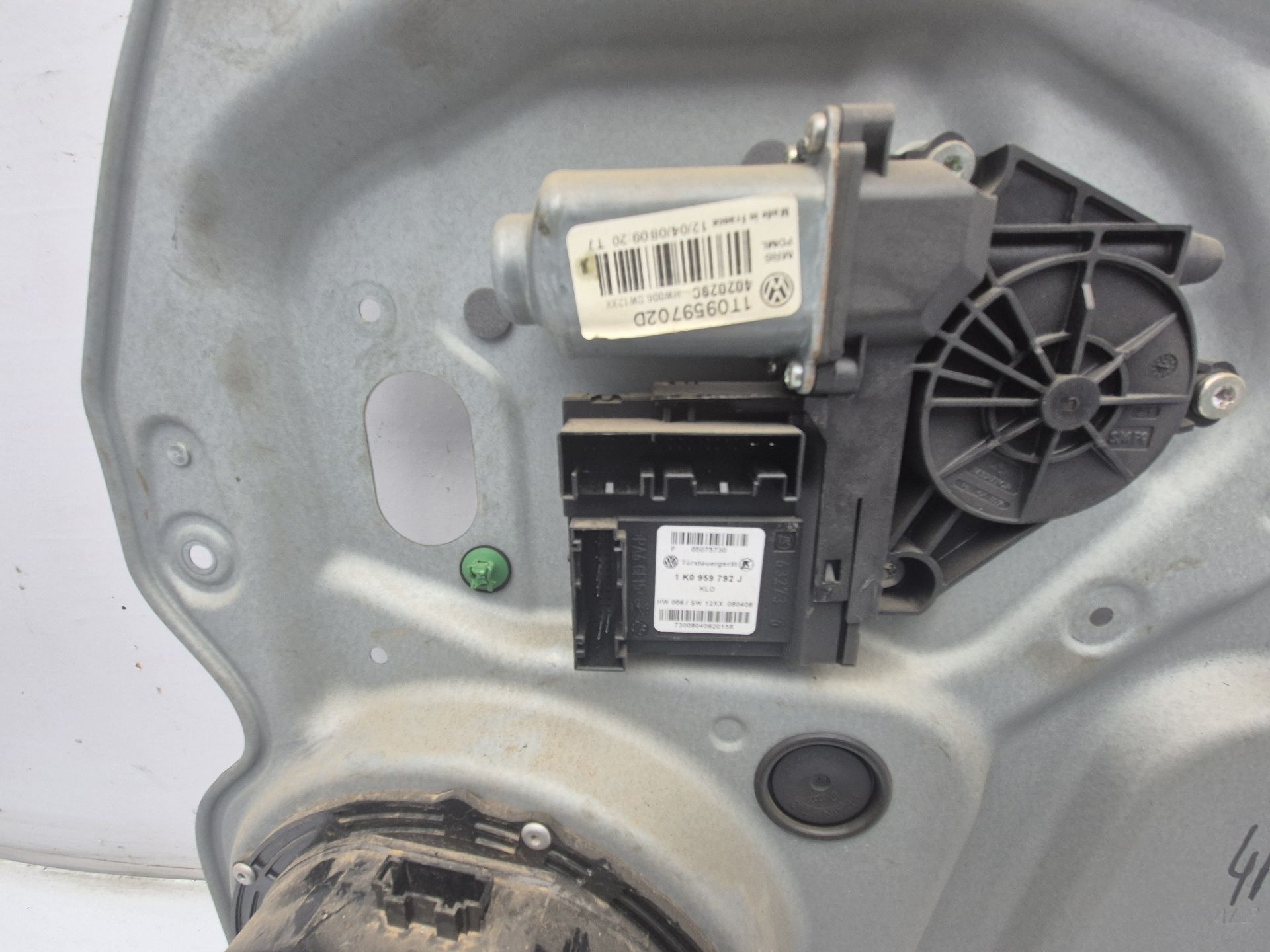ELEVALUNAS DELANTERO DERECHO VOLKSWAGEN CADDY 