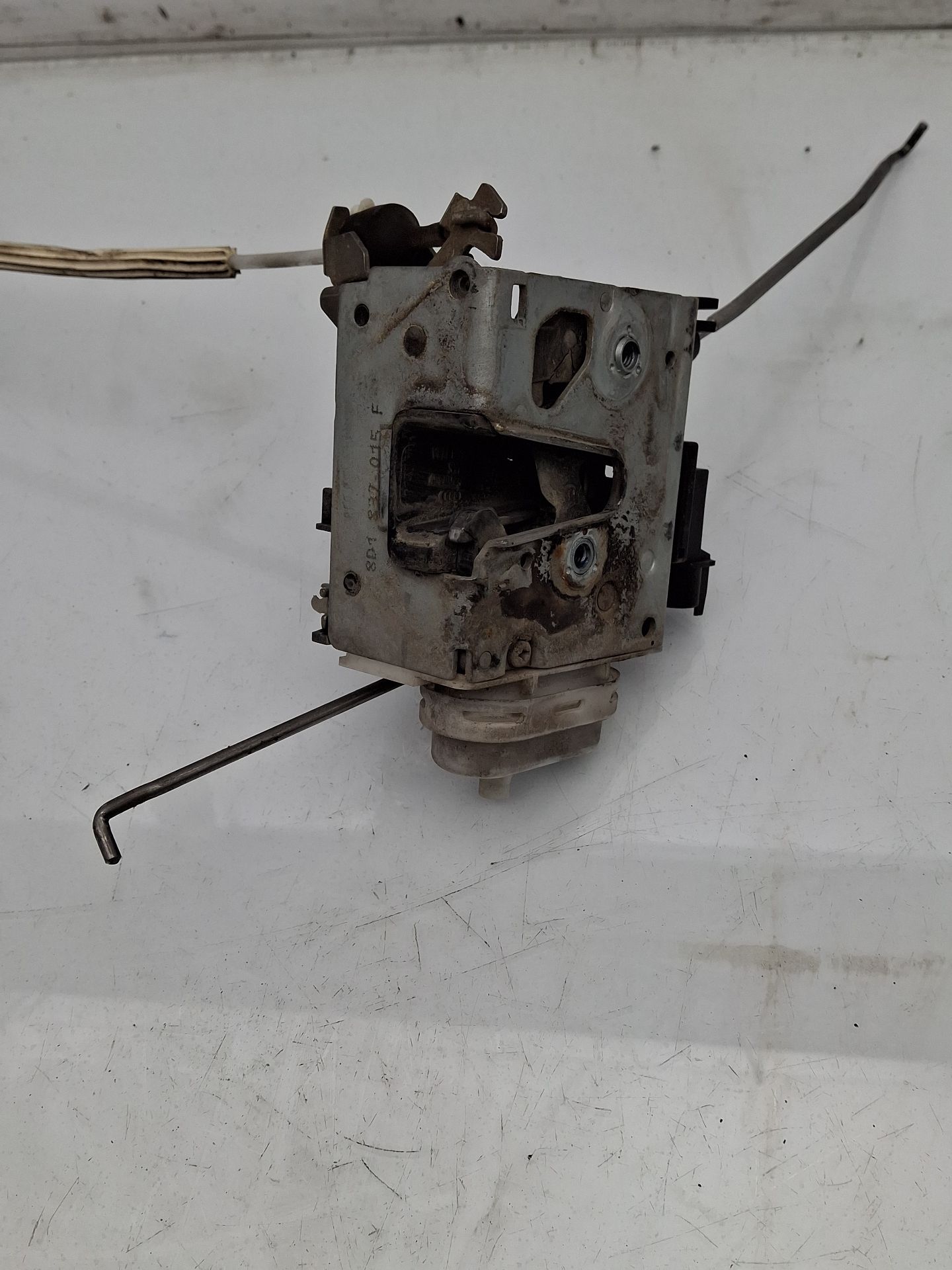 CERRADURA PUERTA DELANTERA IZQUIERDA AUDI A4 