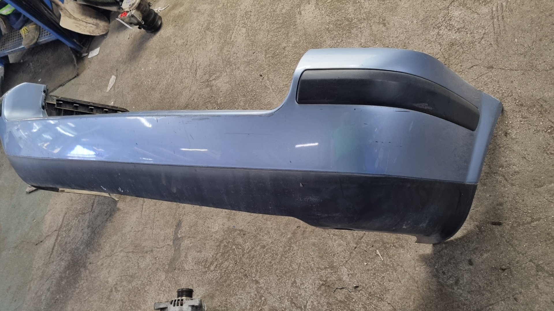 PARAGOLPES TRASERO VOLKSWAGEN PASSAT 