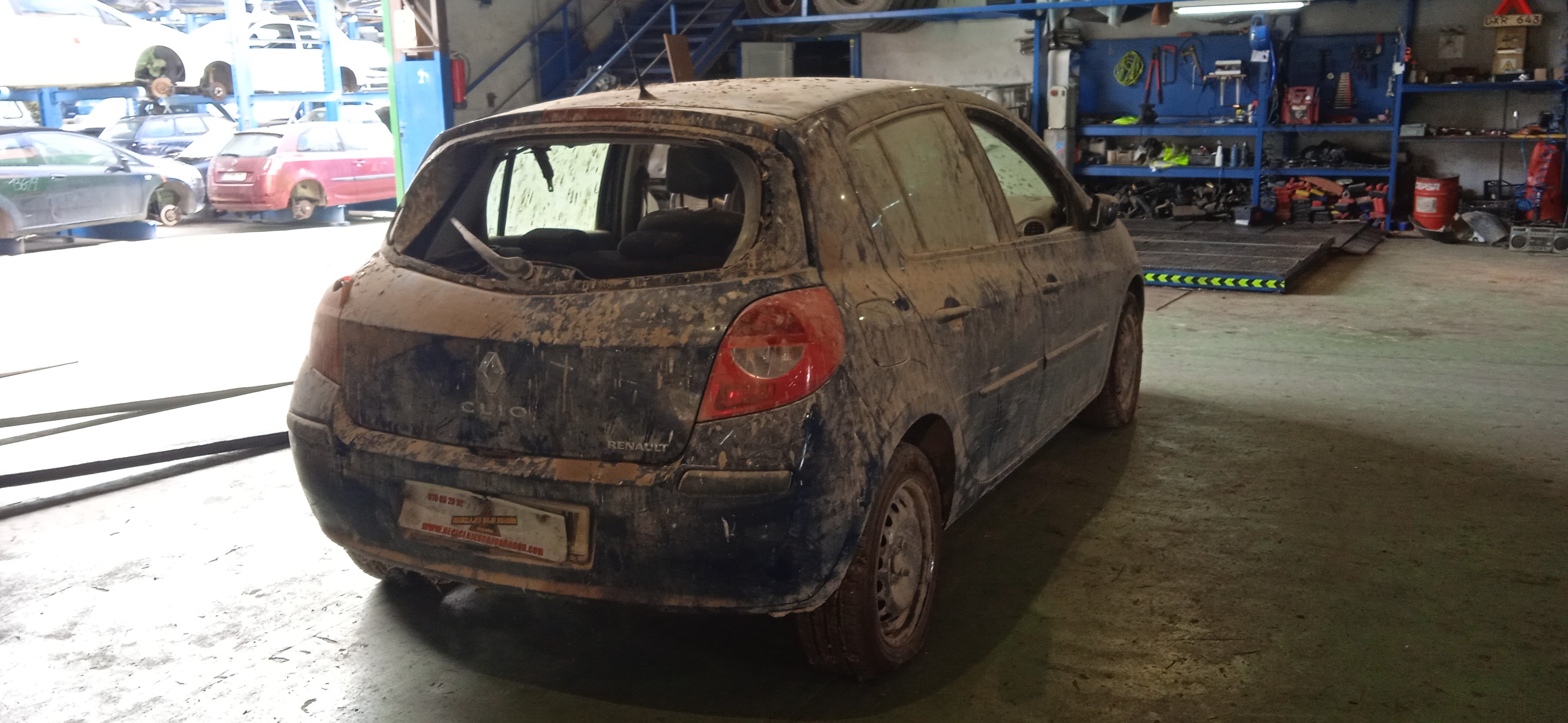 ALETA DELANTERA IZQUIERDA RENAULT CLIO K4J G7