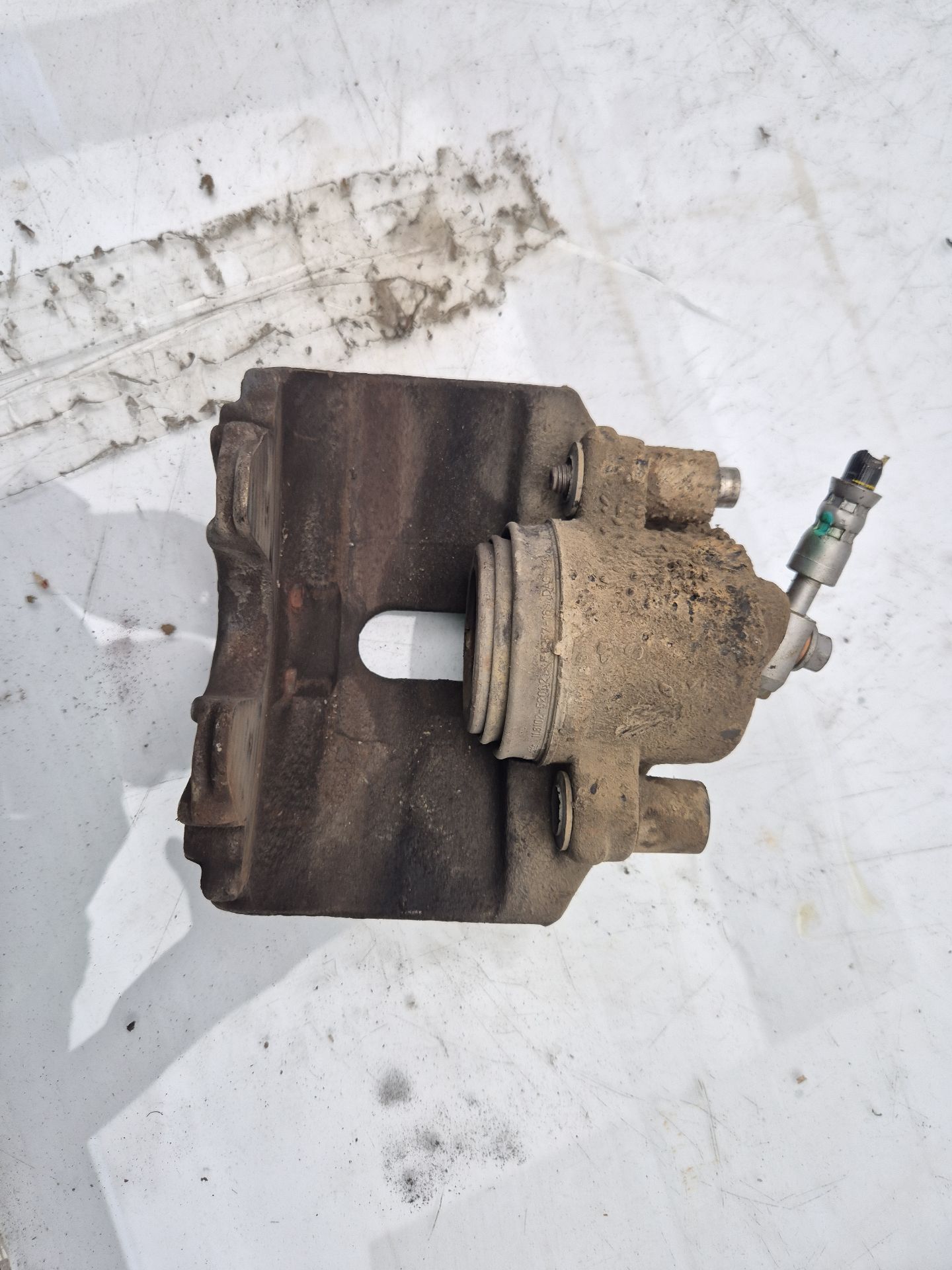 PINZA FRENO DELANTERA IZQUIERDA VOLKSWAGEN TOURAN 
