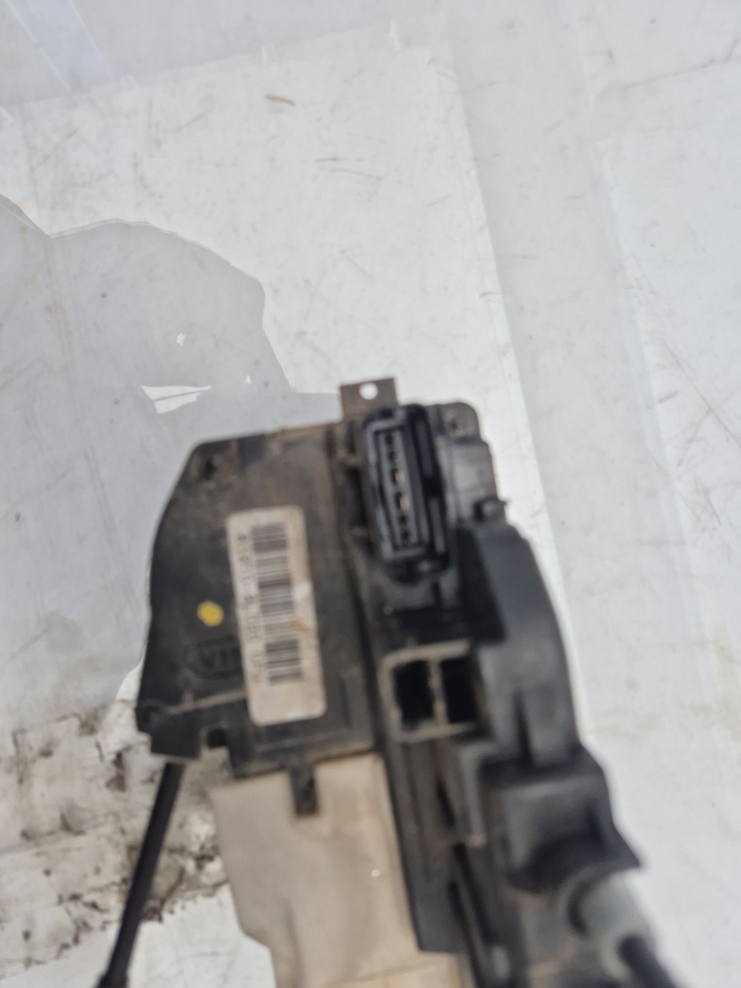 CERRADURA PUERTA DELANTERA IZQUIERDA HYUNDAI i30 
