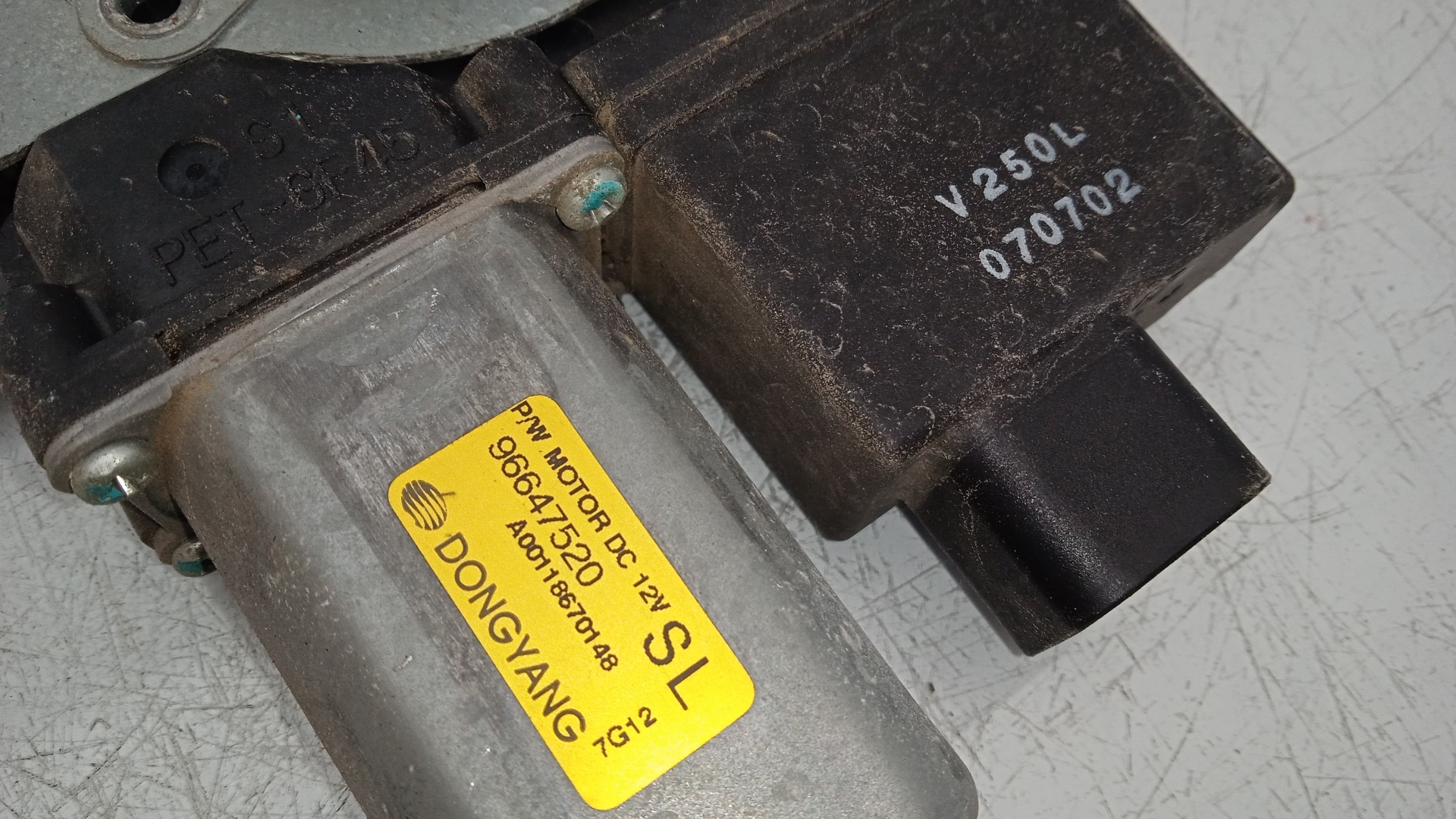 ELEVALUNAS DELANTERO IZQUIERDO CHEVROLET EPICA Z20S