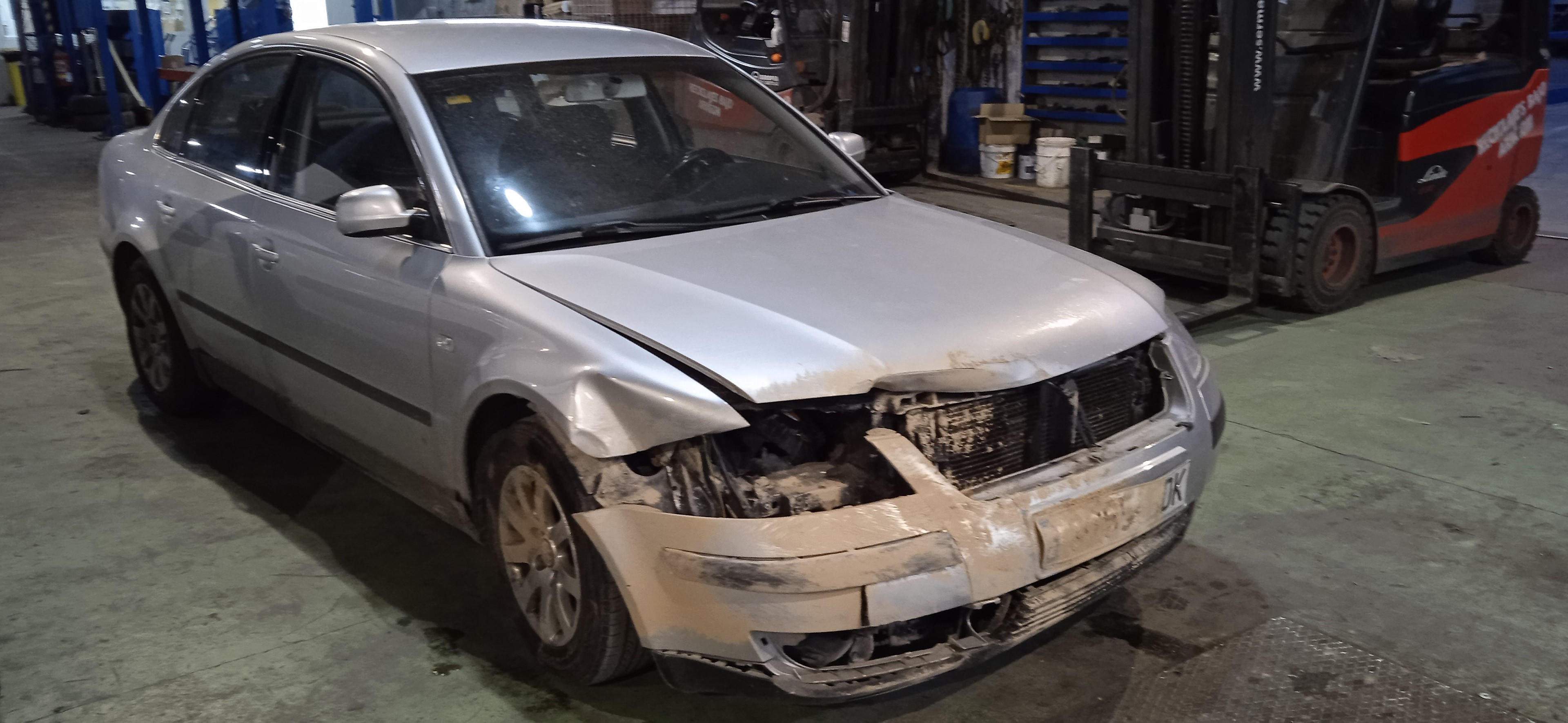 CERRADURA PUERTA DELANTERA DERECHA VOLKSWAGEN PASS AVF