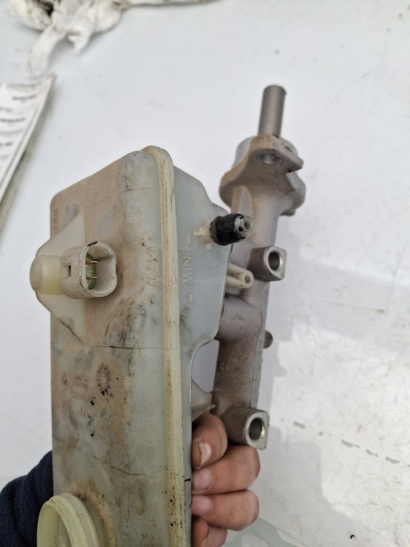 BOMBA FRENO RENAULT TRAFIC 