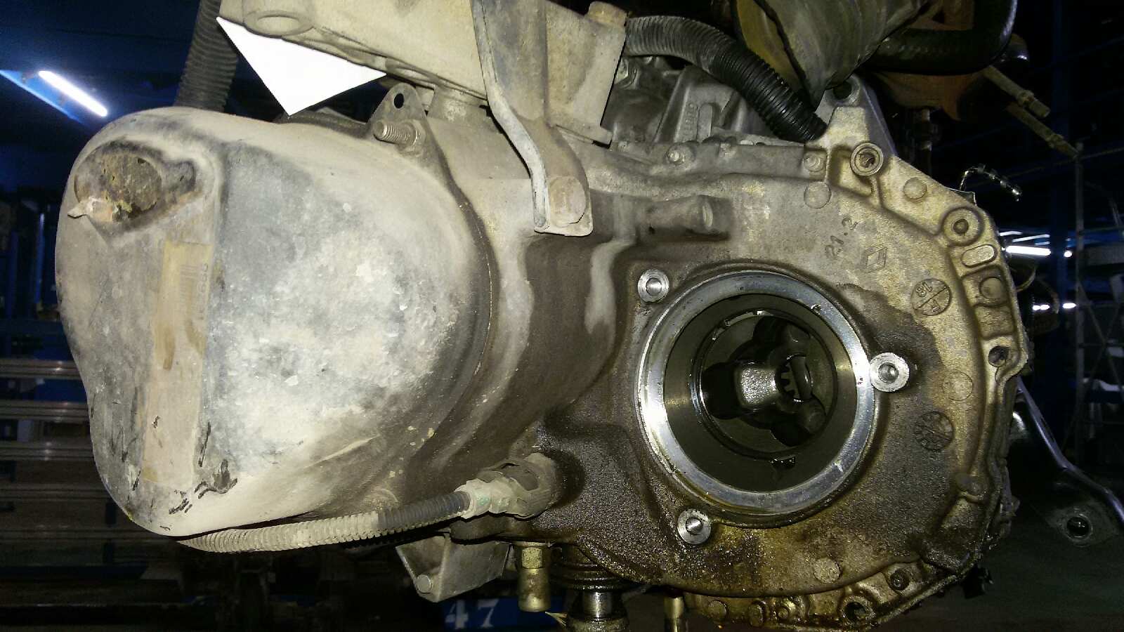 CAJA CAMBIOS RENAULT CLIO F8Q