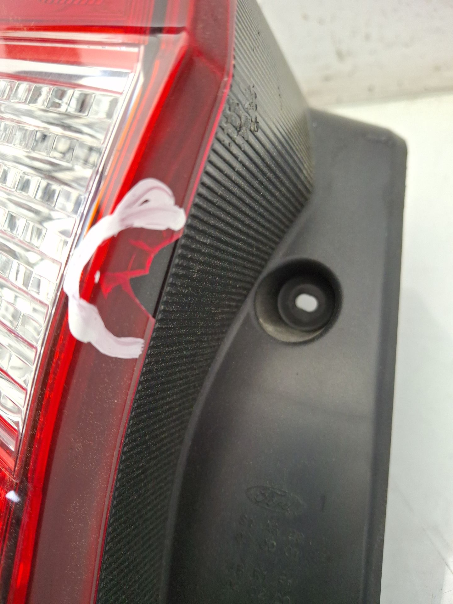 PILOTO TRASERO IZQUIERDO FORD KA+ 