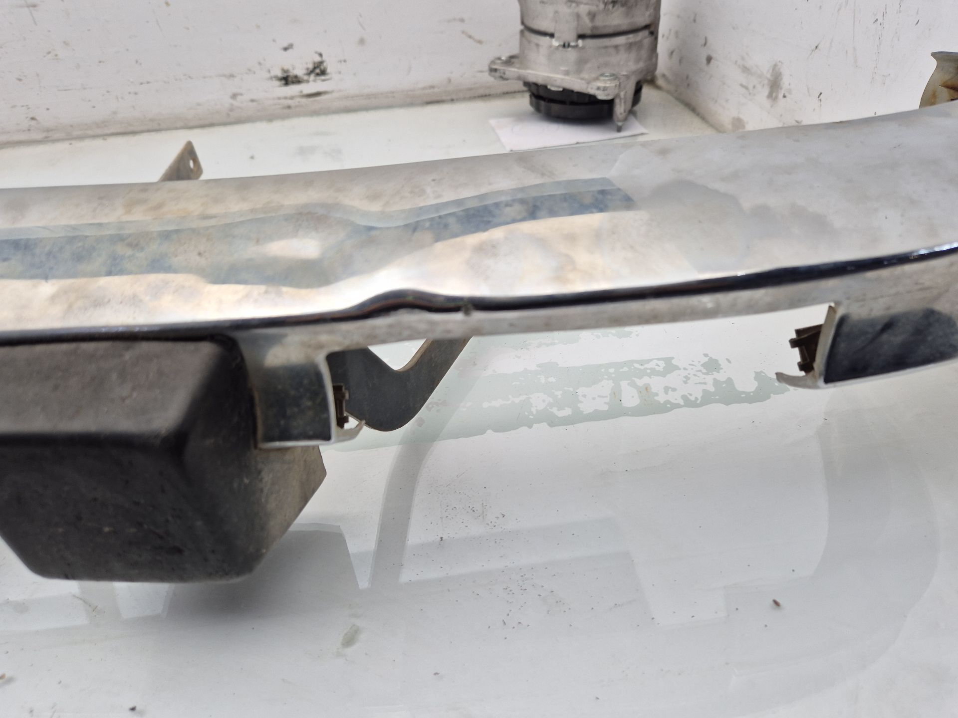 PARAGOLPES DELANTERO RENAULT 6 