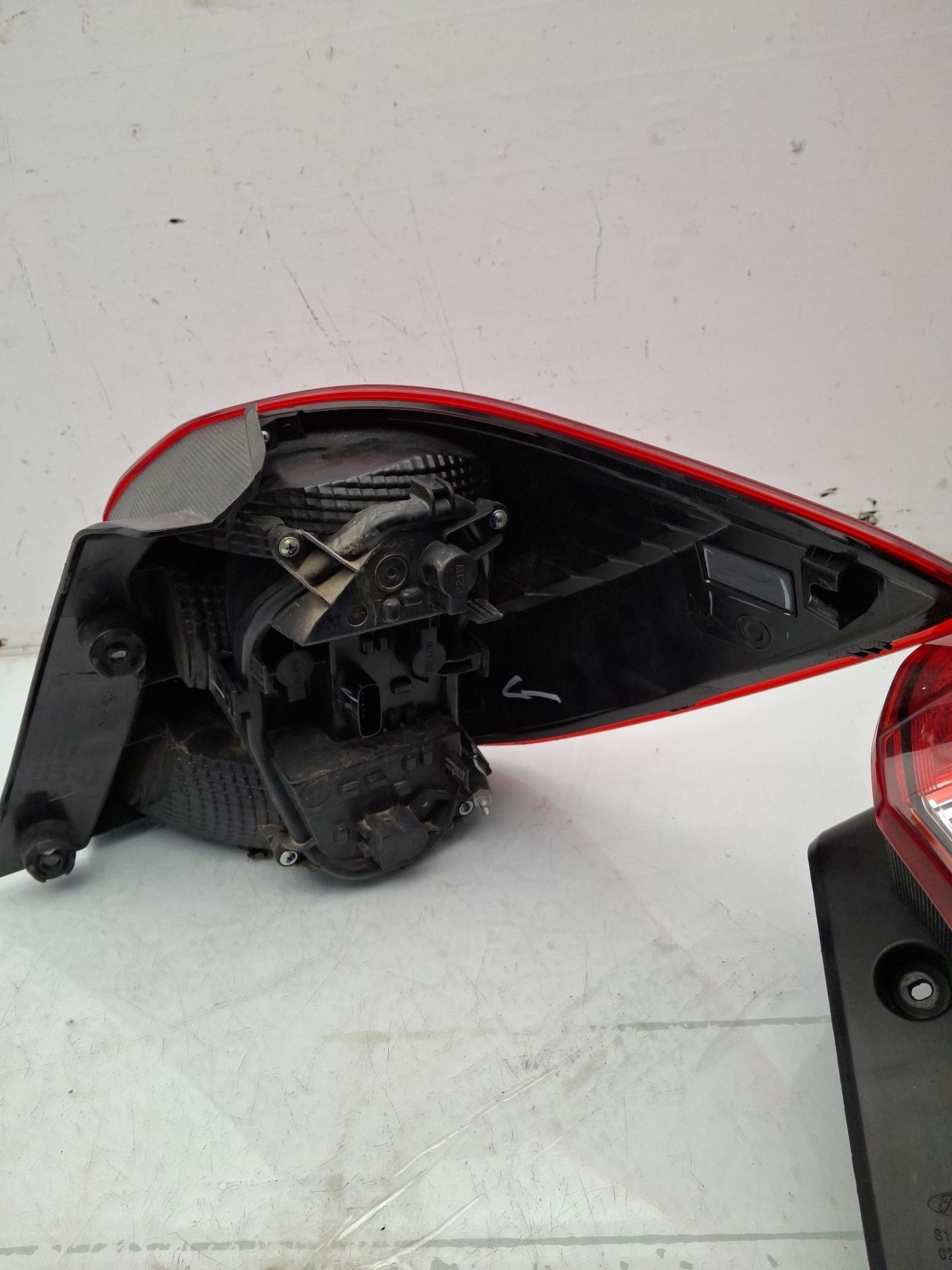 PILOTO TRASERO IZQUIERDO FORD KA+ 