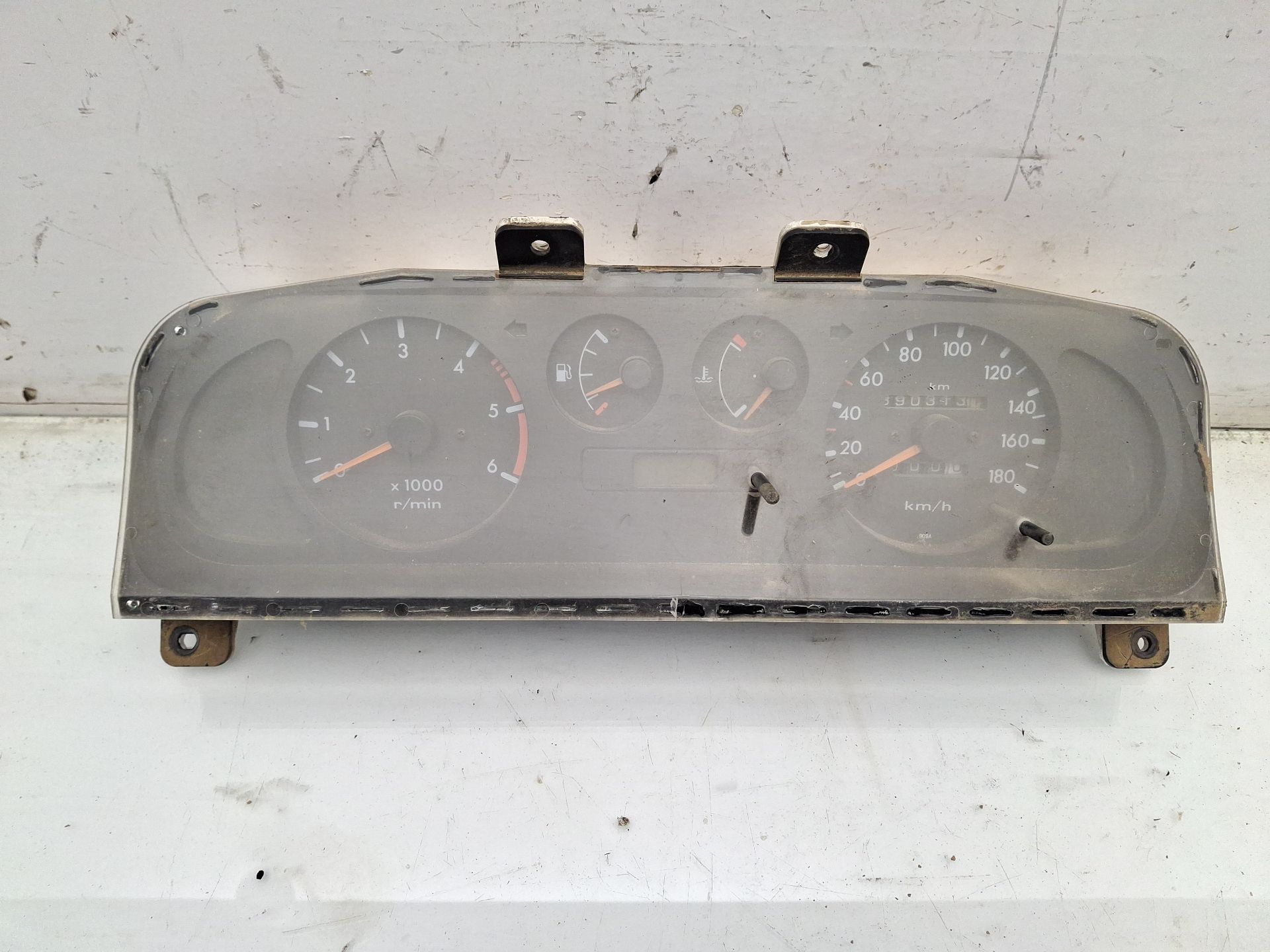  NISSAN TERRANO II (R20) 2.4 i 12V 4WD