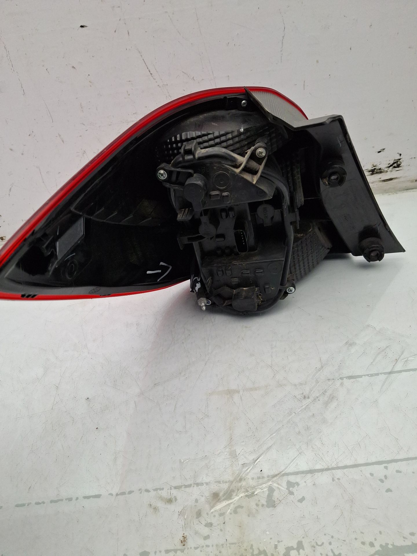 PILOTO TRASERO DERECHO FORD KA+ 
