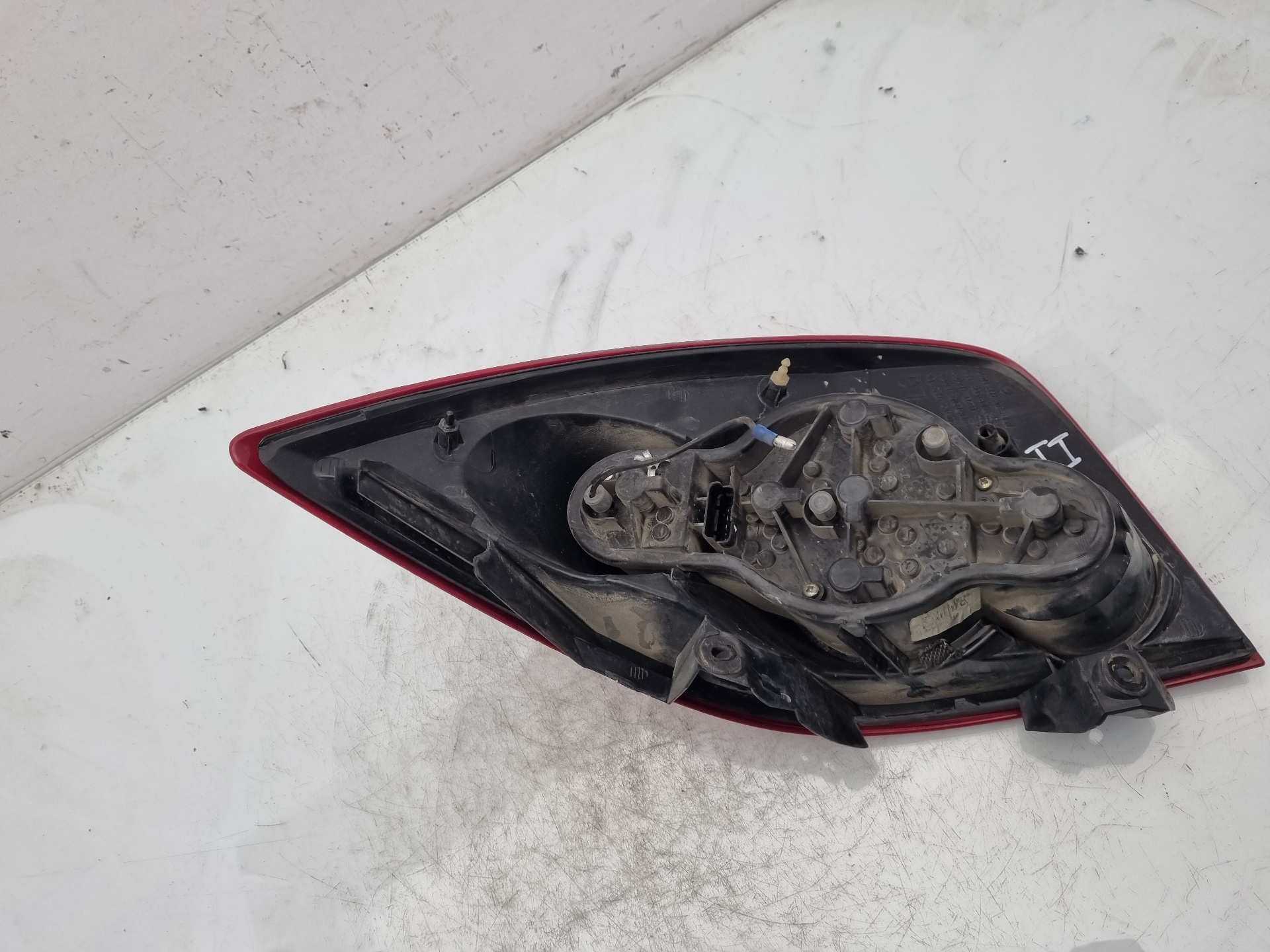 PILOTO TRASERO IZQUIERDO NISSAN PRIMERA F9Q