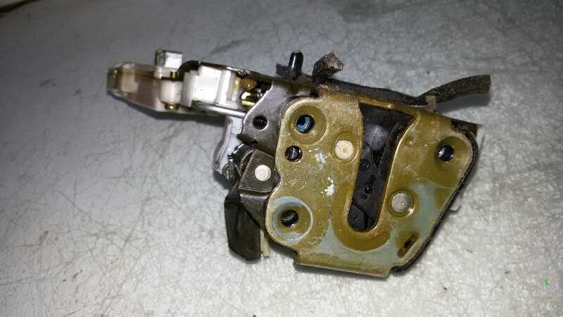 CERRADURA PUERTA TRASERA DERECHA NISSAN PRIMERA SR20