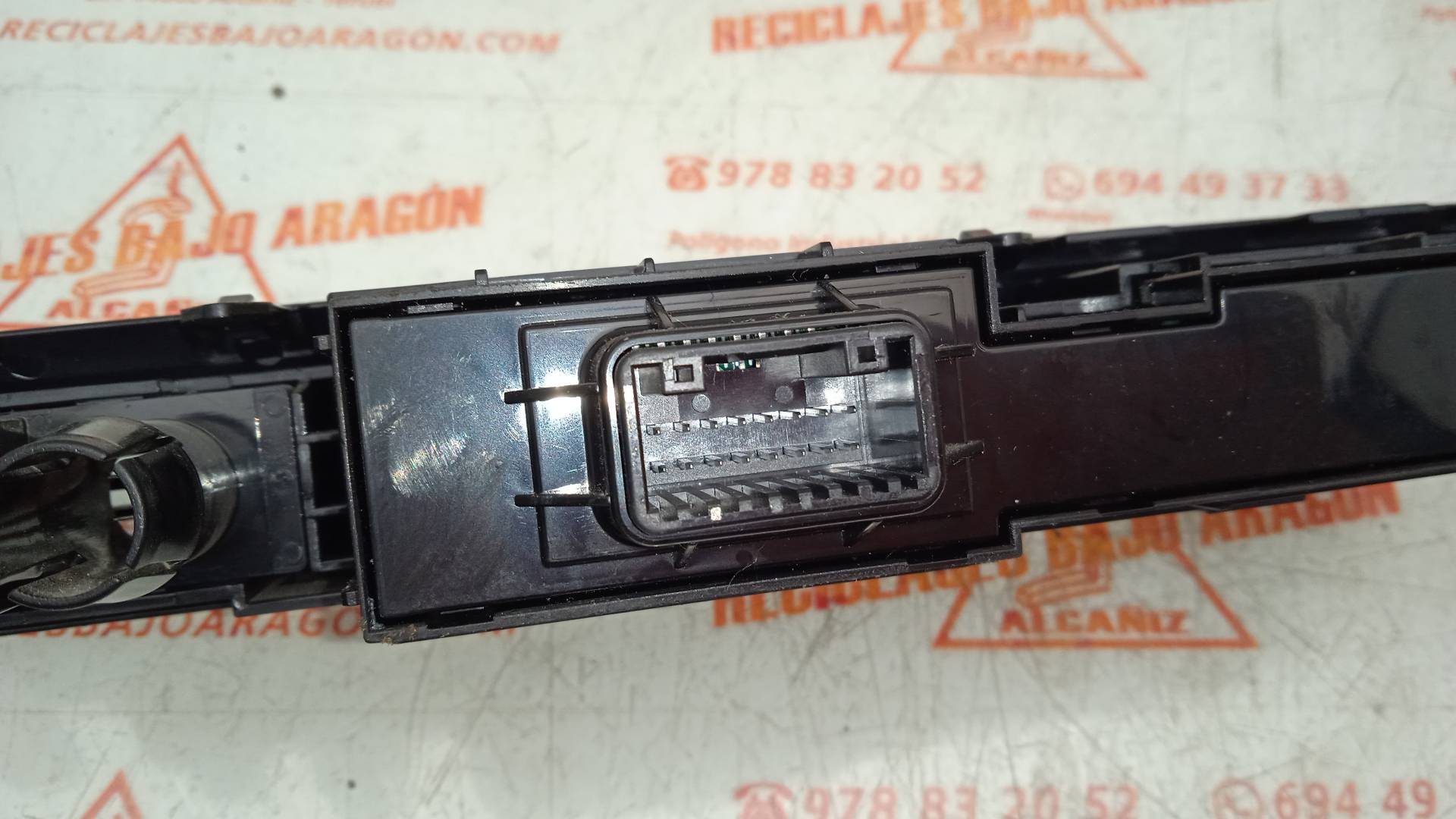 WARNING HYUNDAI TUCSON F5D61/D72ZZ1