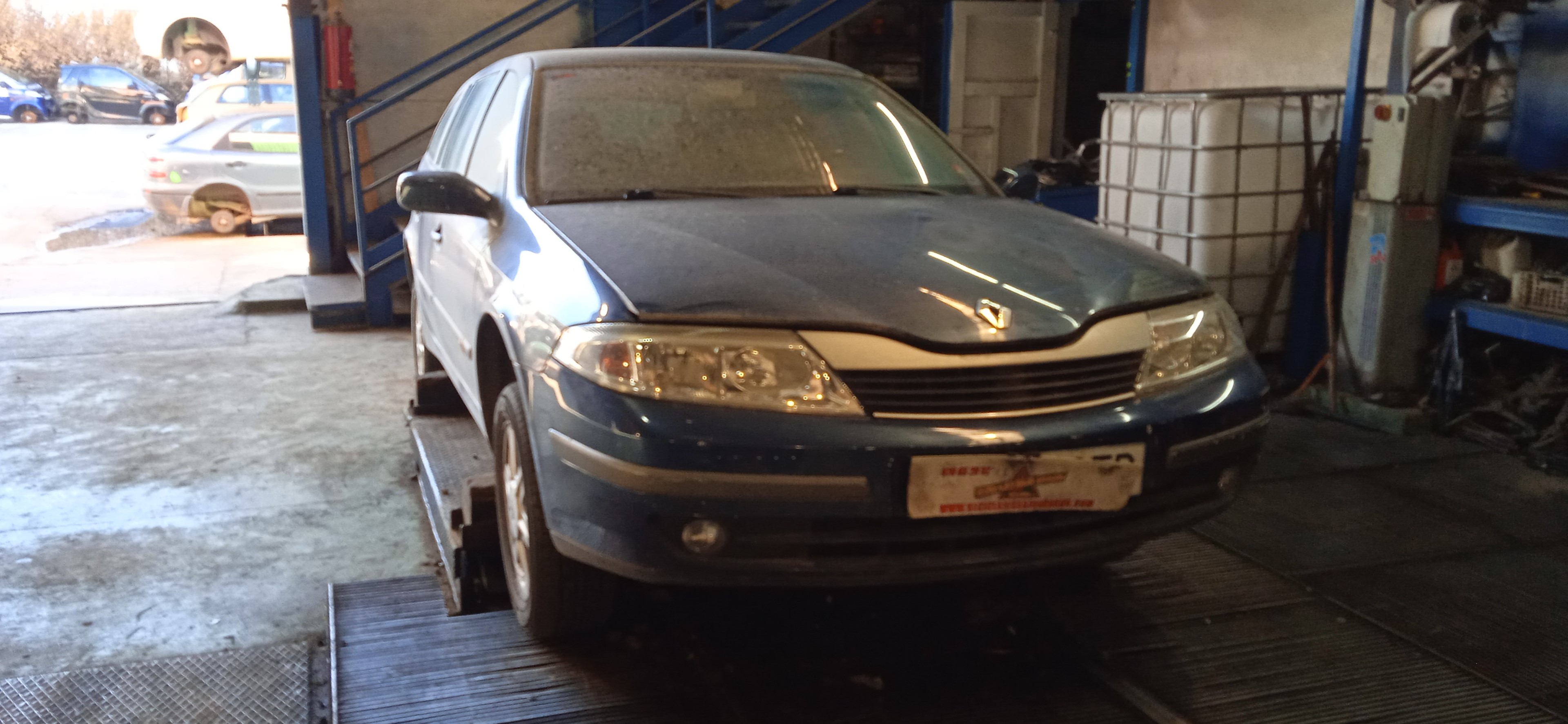 FARO DERECHO RENAULT LAGUNA G9T D7