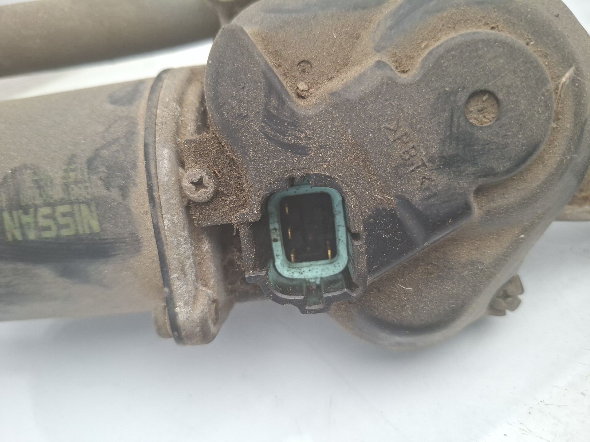 MOTOR LIMPIA DELANTERO NISSAN MICRA 