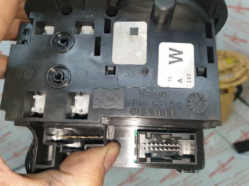 MANDO LIMPIA RENAULT GRAND K9K P7