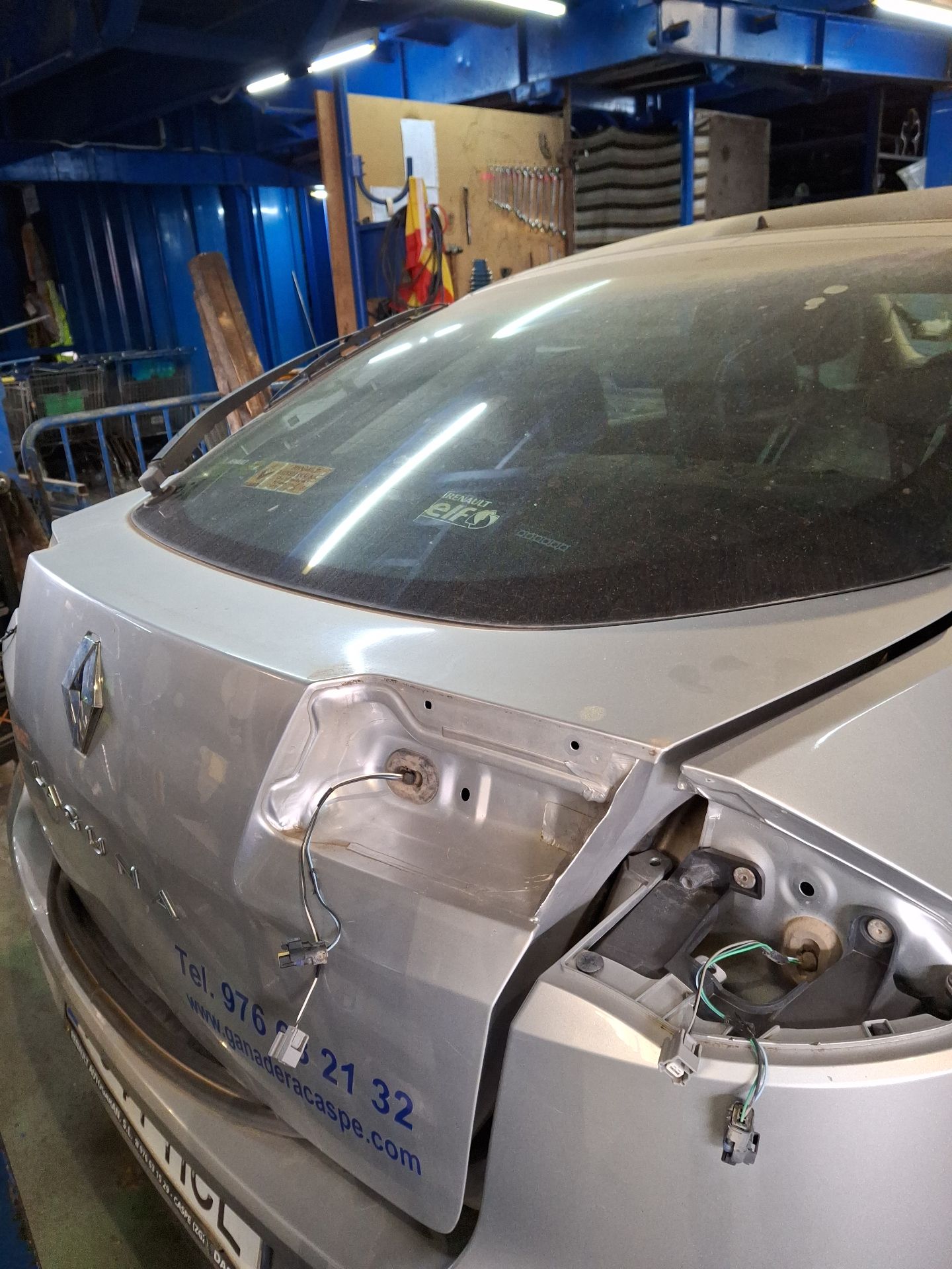 PORTON TRASERO RENAULT LAGUNA 
