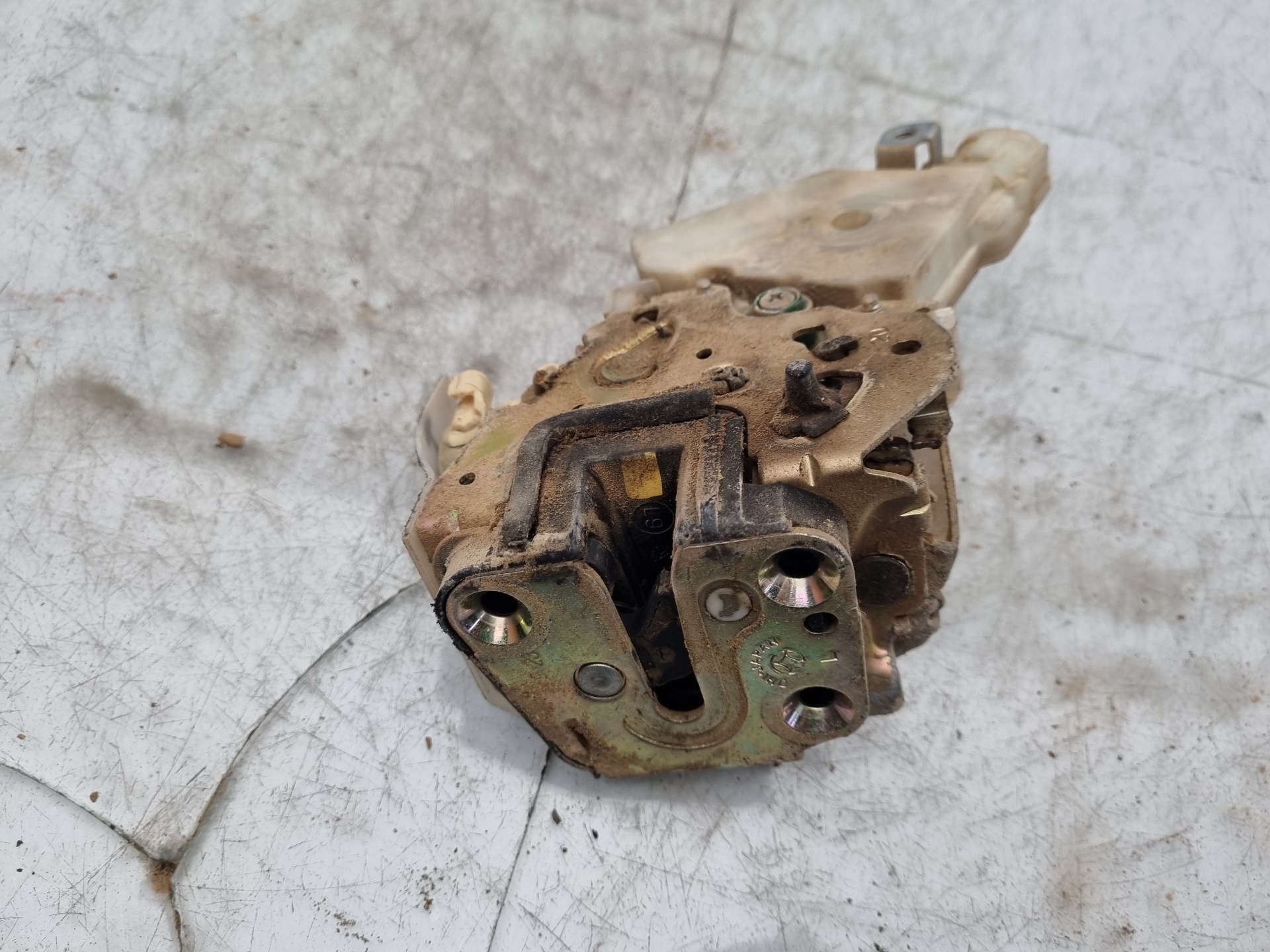 CERRADURA PUERTA TRASERA IZQUIERDA NISSAN X-TRAIL YD22