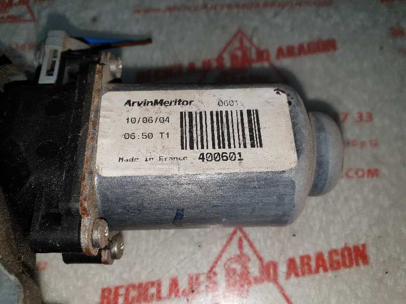 ELEVALUNAS TRASERO IZQUIERDO NISSAN ALMERA YD22DDT