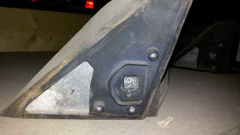 RETROVISOR DERECHO MERCEDES-BENZ CLASE C OM 601.911