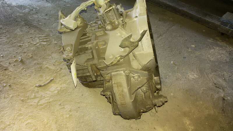 CAJA CAMBIOS OPEL CORSA 