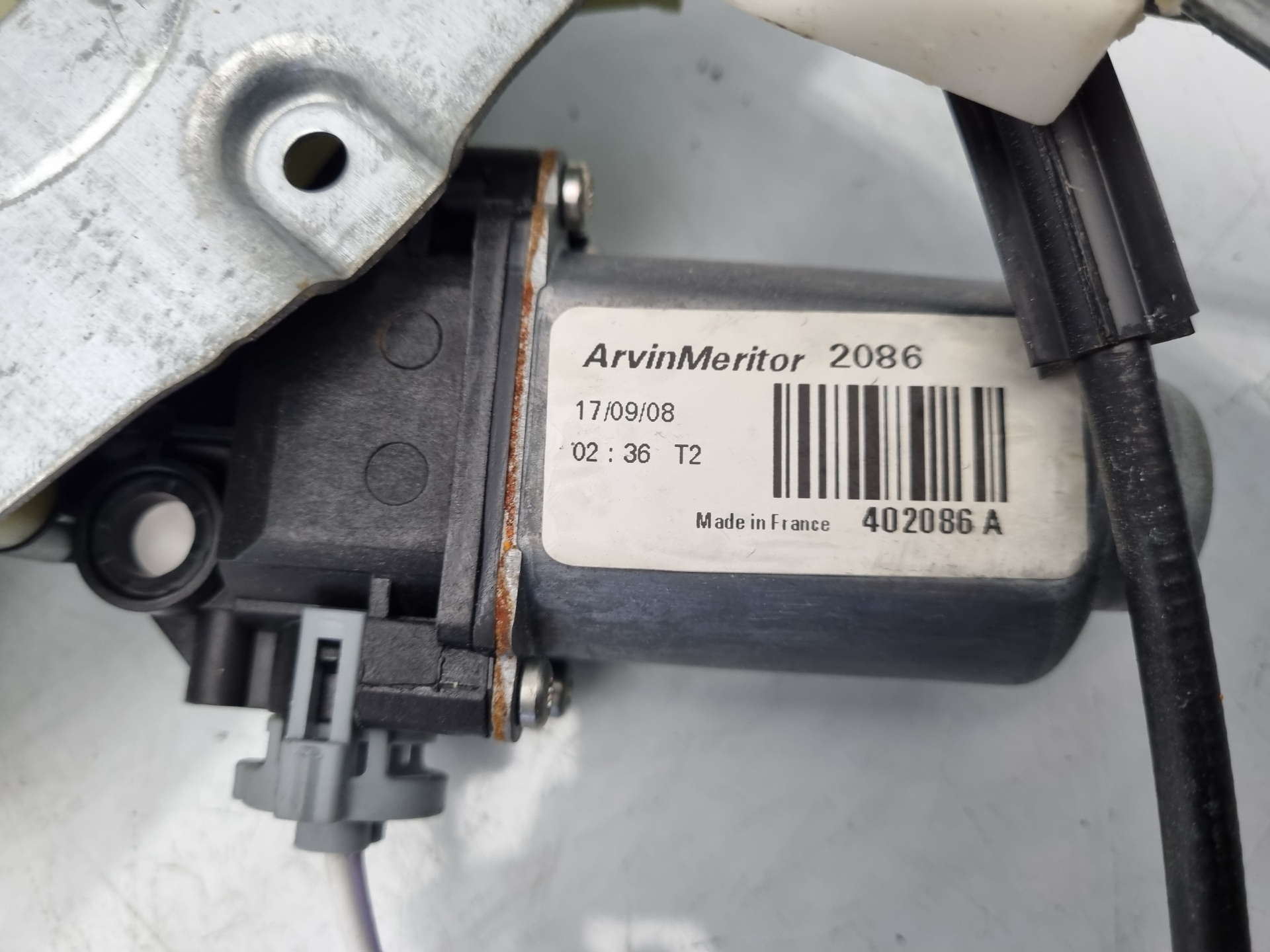 ELEVALUNAS DELANTERO DERECHO RENAULT KANGOO K9K B8