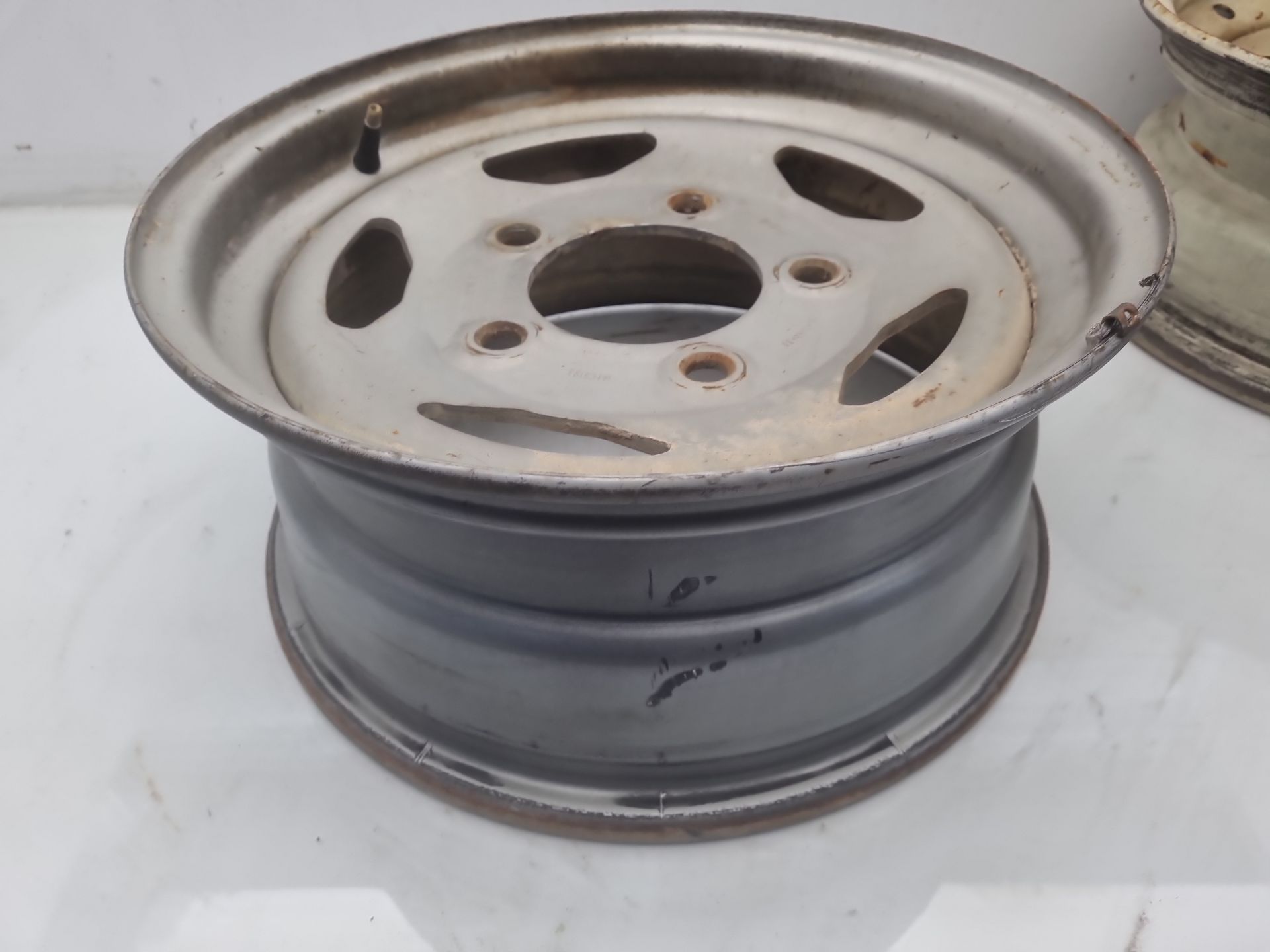 LLANTA LAND ROVER RANGE 