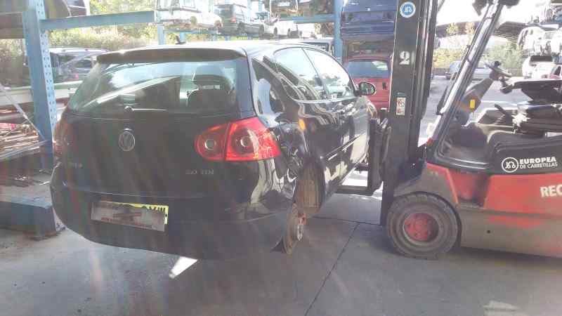 TAPA EXTERIOR COMBUSTIBLE VOLKSWAGEN GOLF BKD