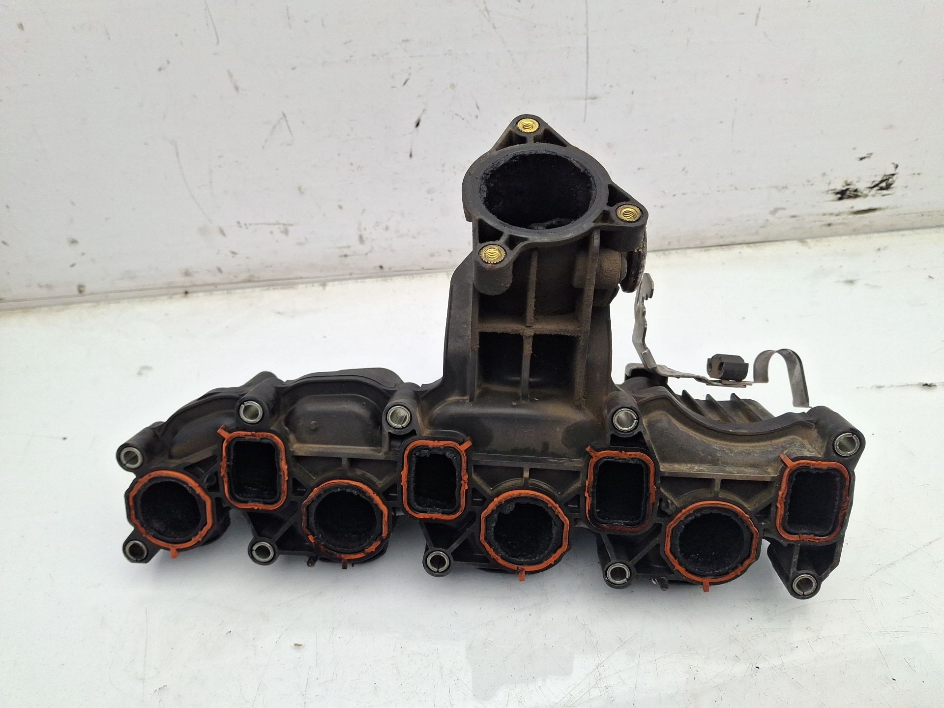 COLECTOR ADMISION AUDI A3 