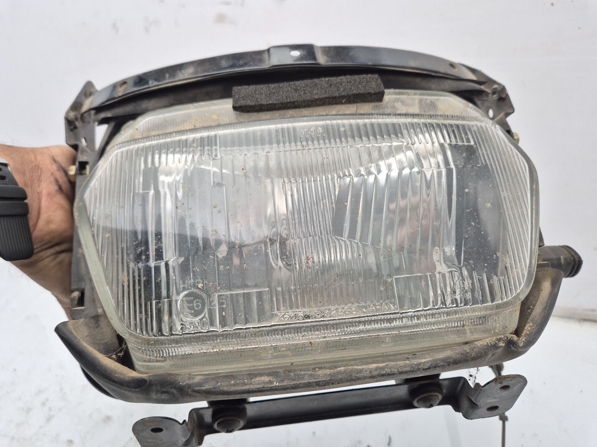 FARO DELANTERO SUZUKI GSX 