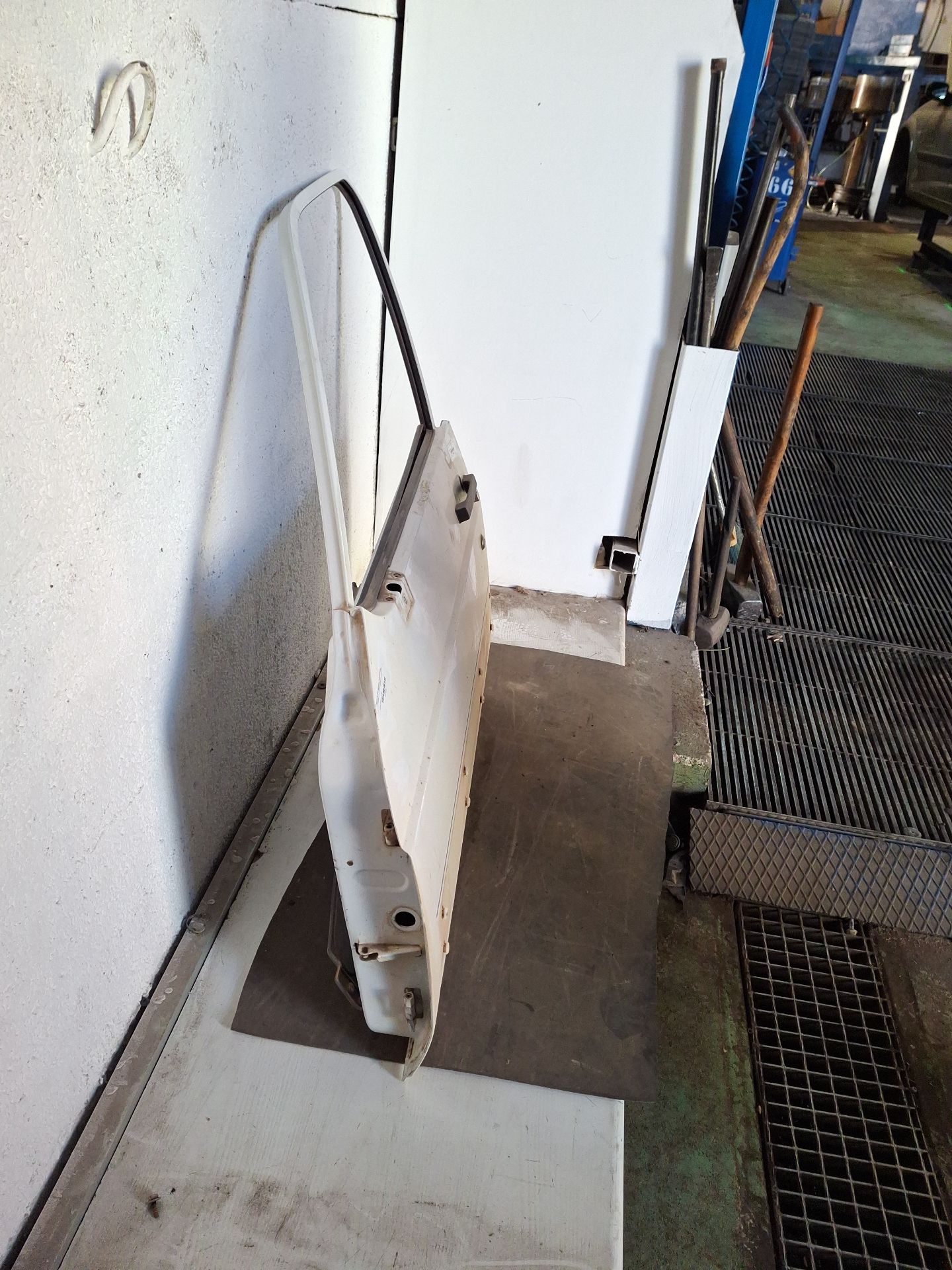 PUERTA DELANTERA IZQUIERDA CITROEN C15 