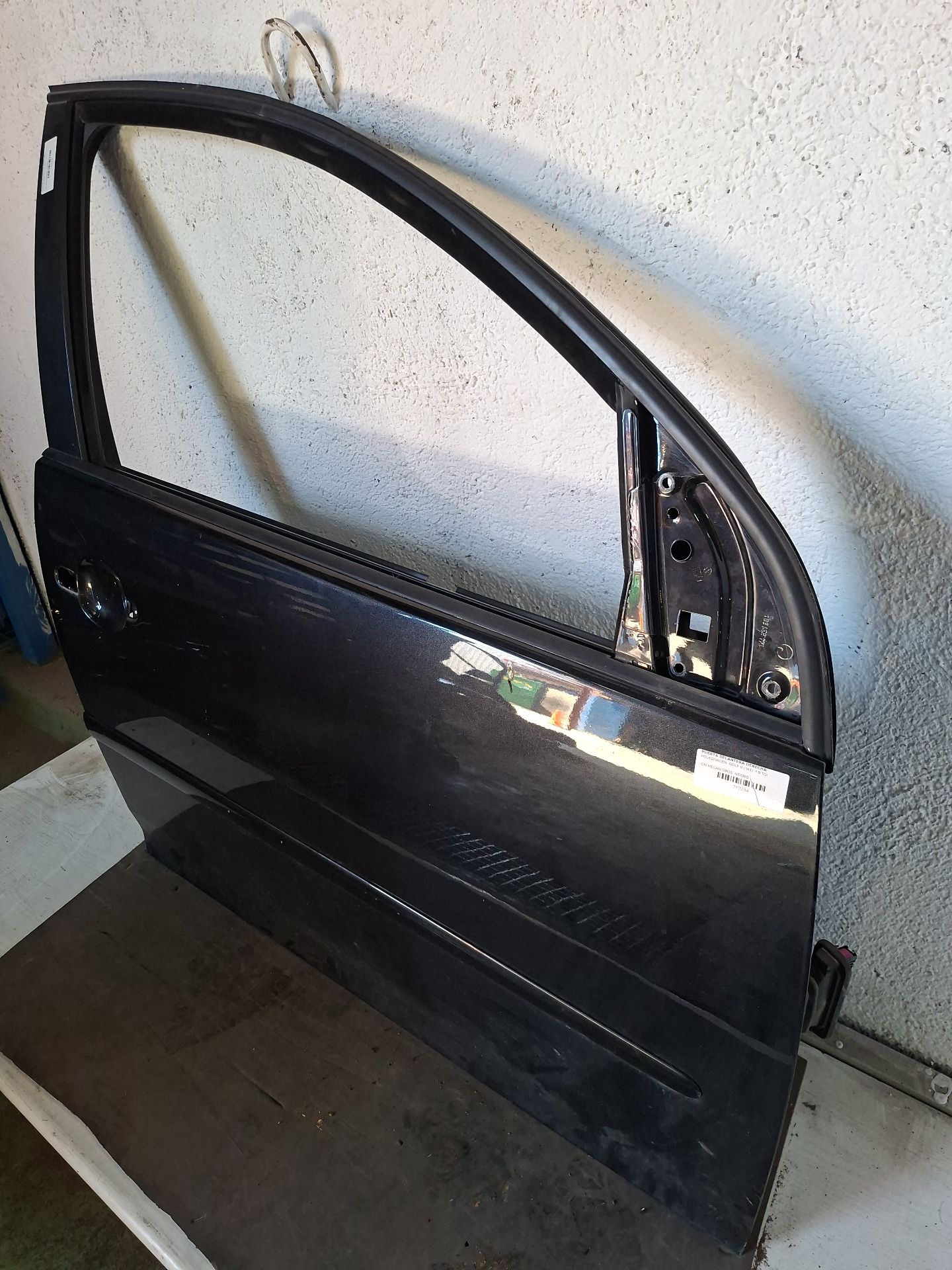 PUERTA DELANTERA DERECHA VOLKSWAGEN GOLF 