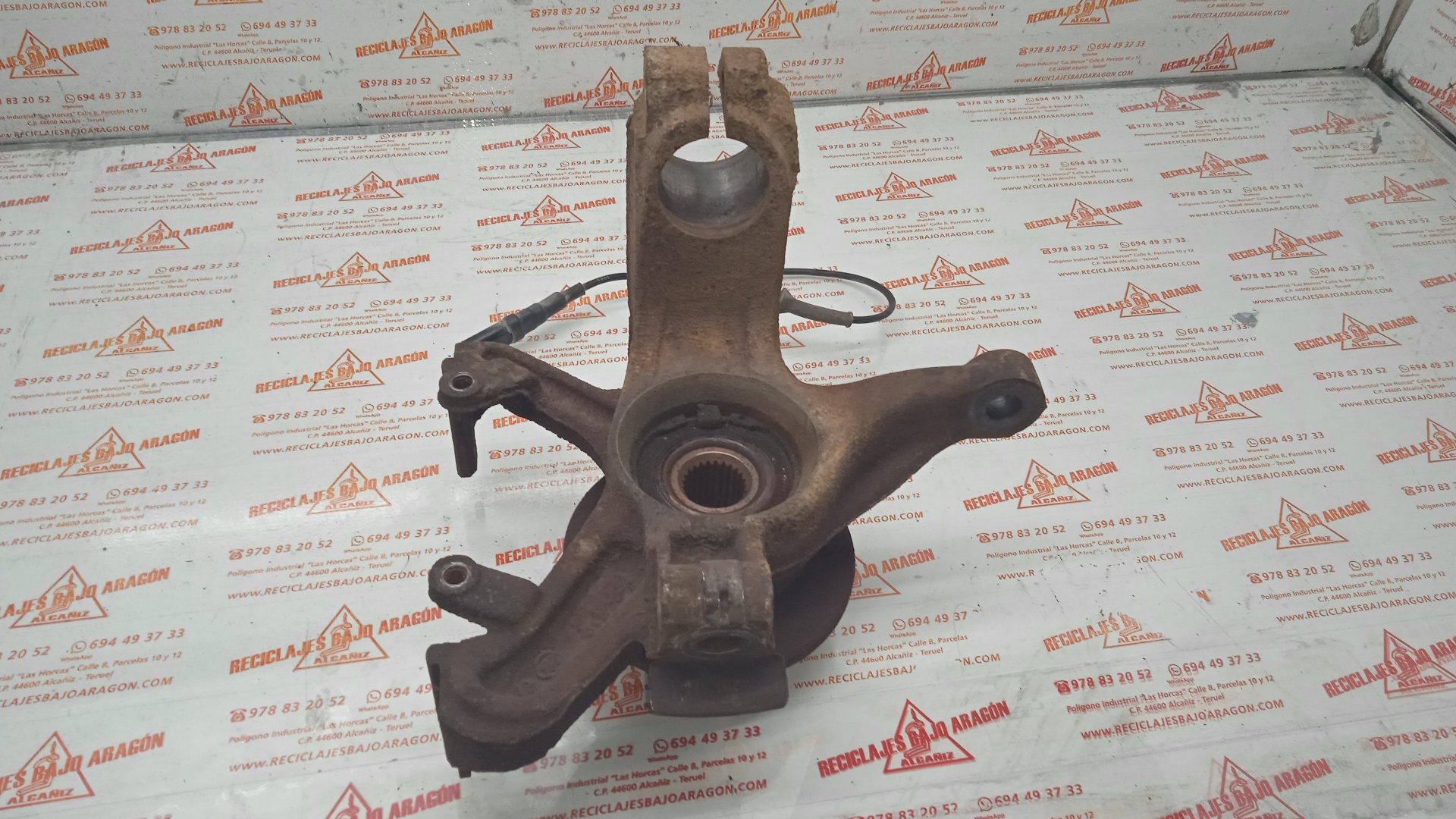 MANGUETA DELANTERA DERECHA FORD FOCUS F9DA