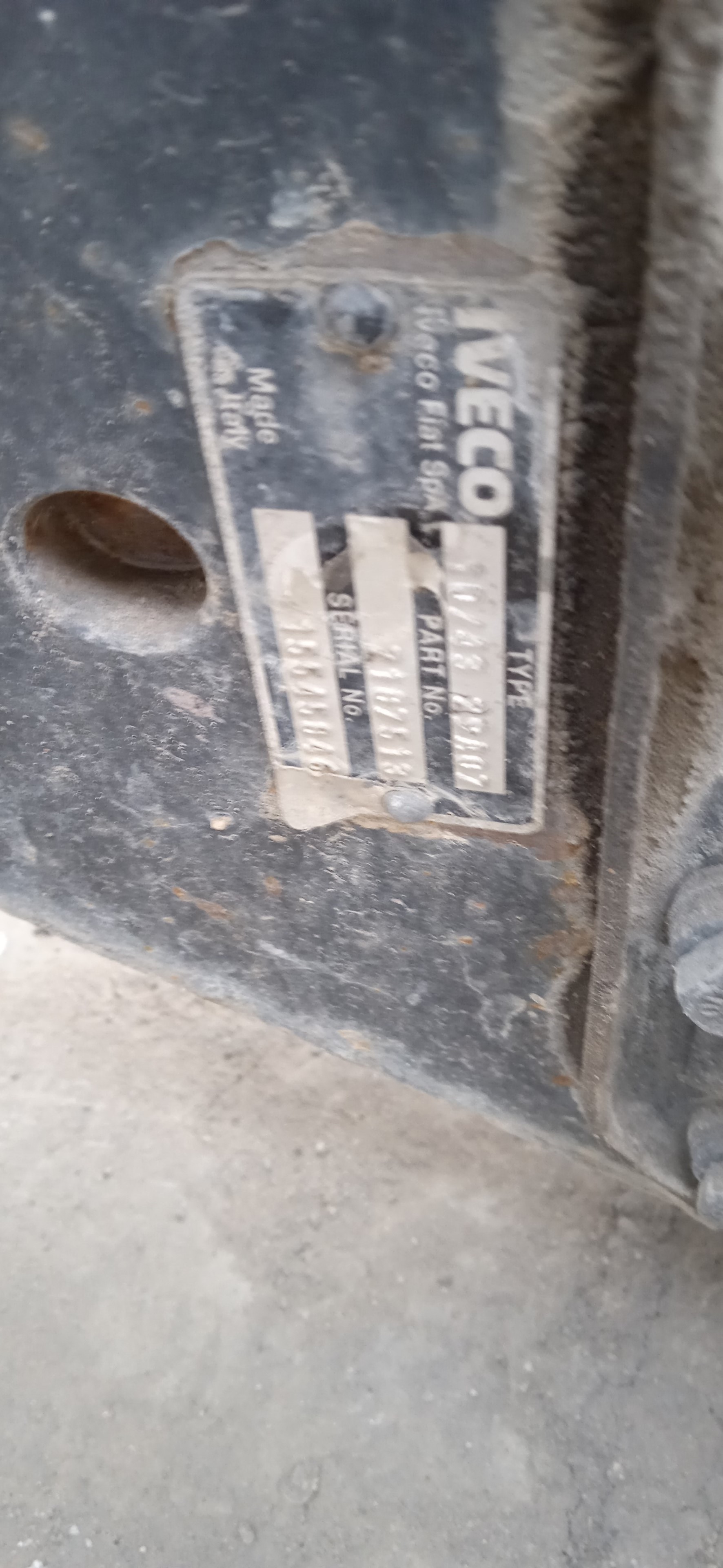 MANGUETA DELANTERA IZQUIERDA IVECO DAILY F1CE0481H