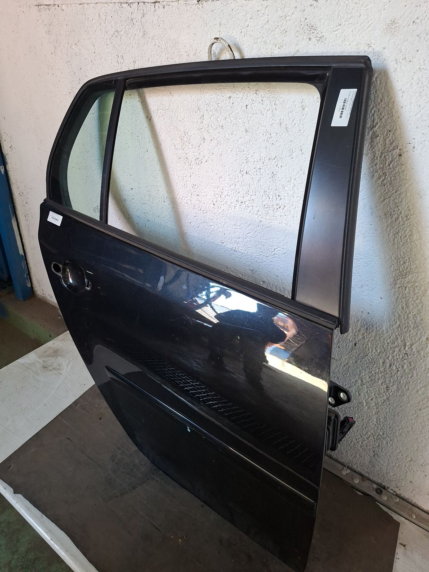PUERTA TRASERA DERECHA VOLKSWAGEN GOLF 