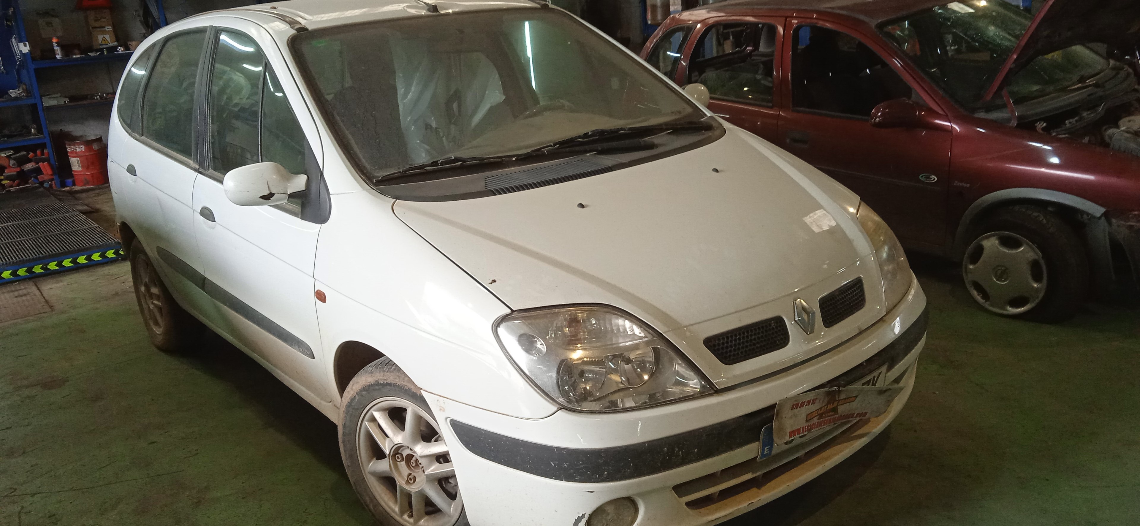 PILOTO TRASERO IZQUIERDO RENAULT SC?NIC F9Q Q7